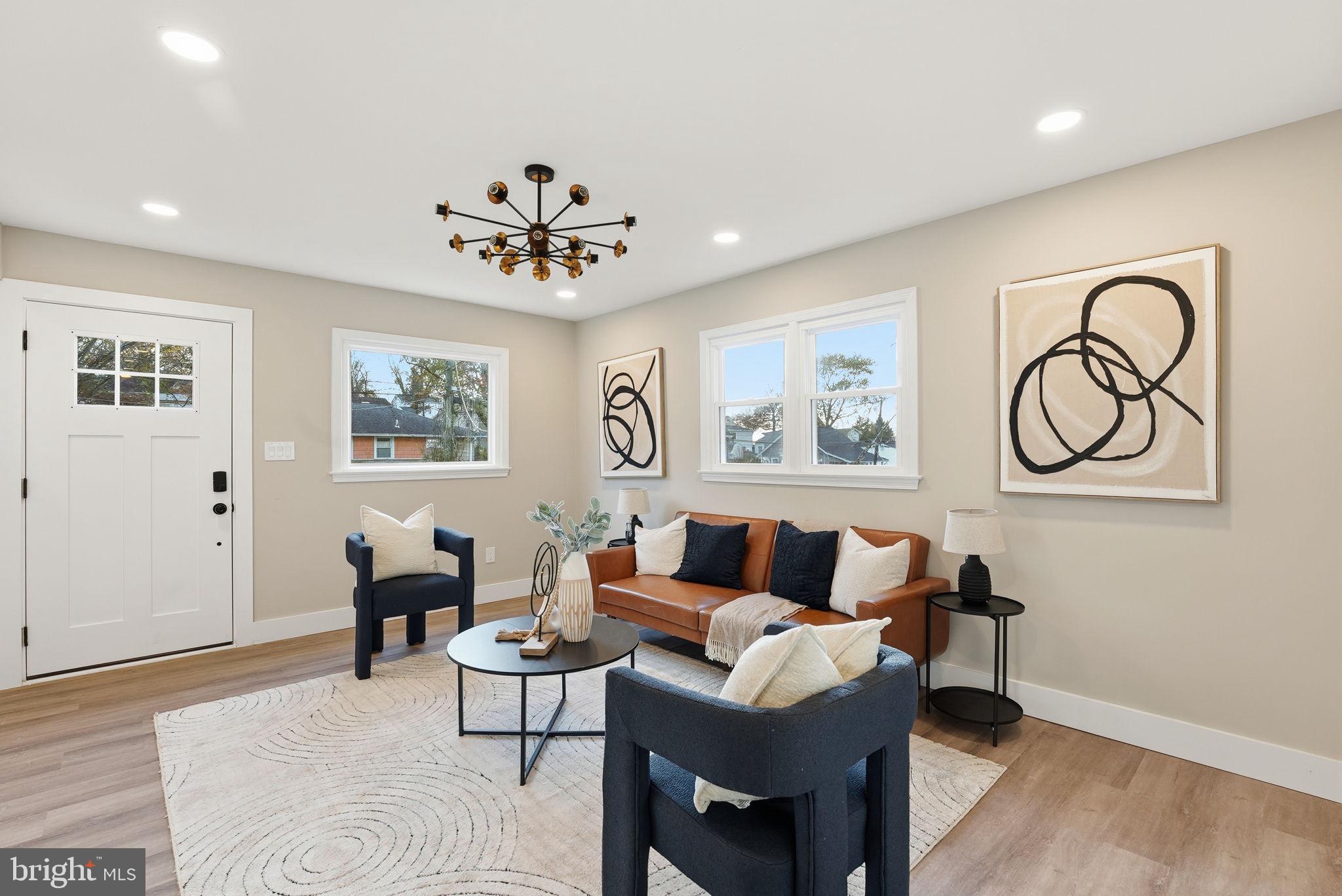 RIVERDALE HEIGHTS - Residential