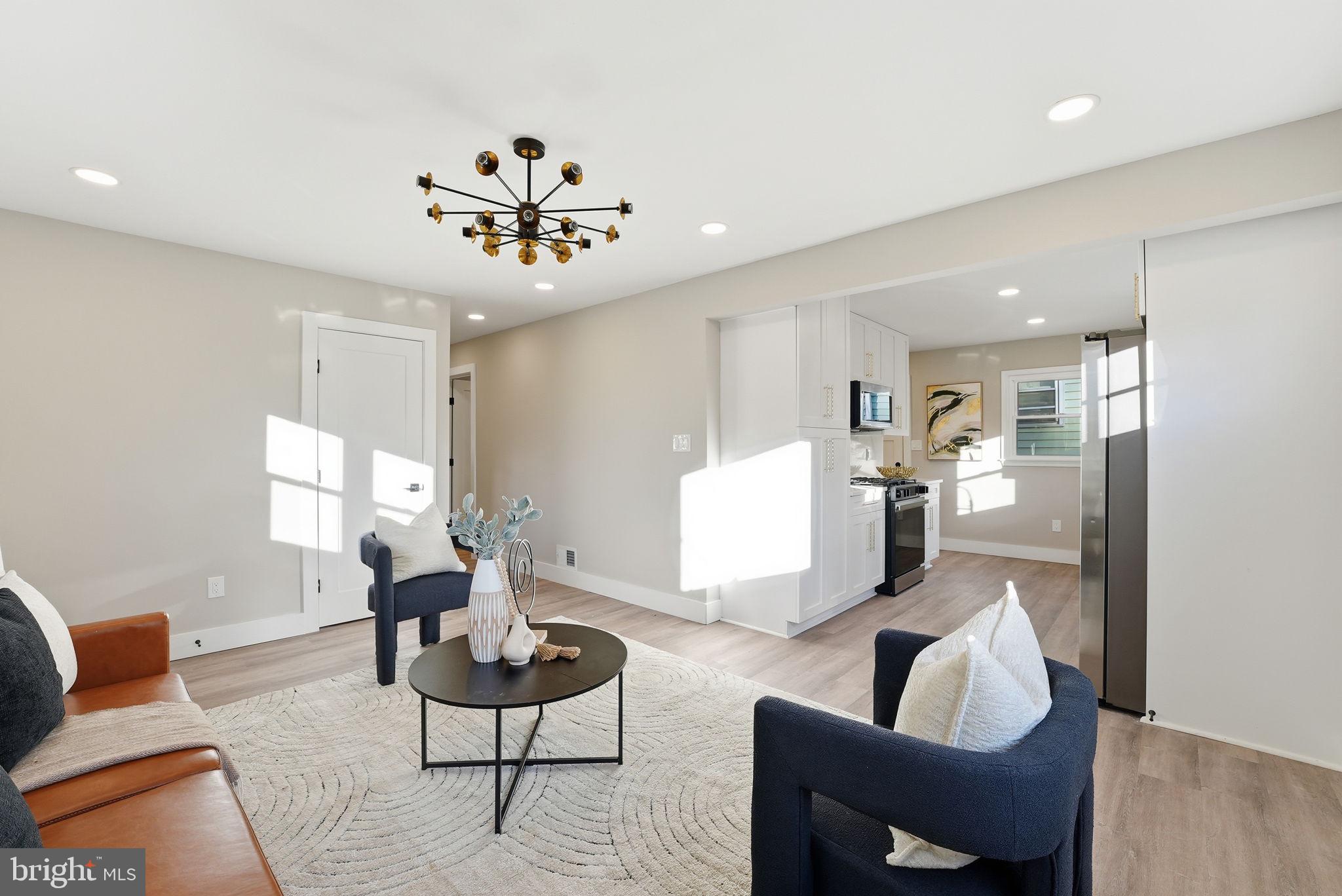 RIVERDALE HEIGHTS - Residential