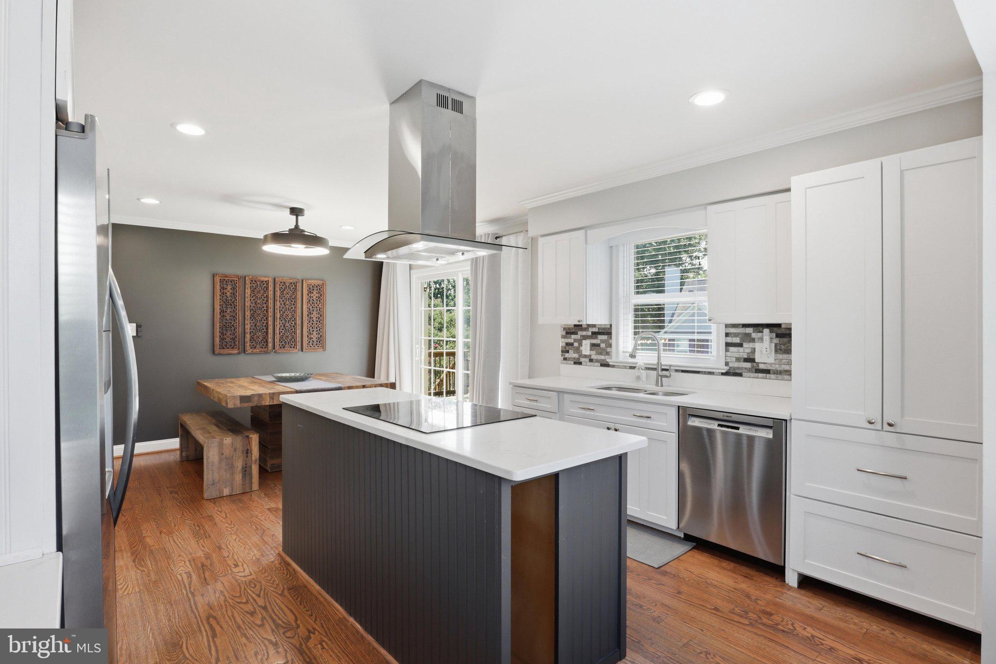 7685 GREEN GARLAND DRIVE
