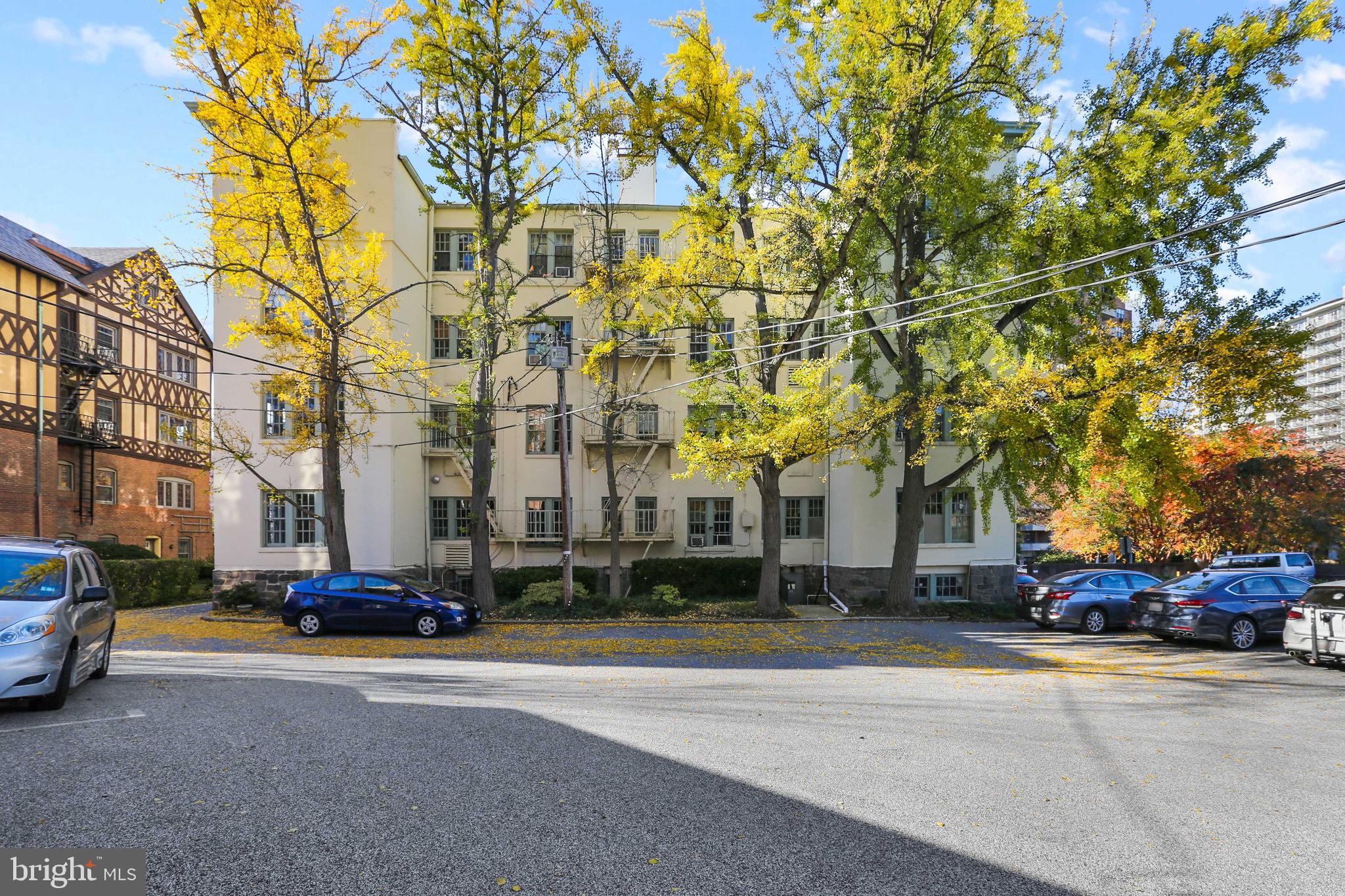 TUSCANY-CANTERBURY - Residential