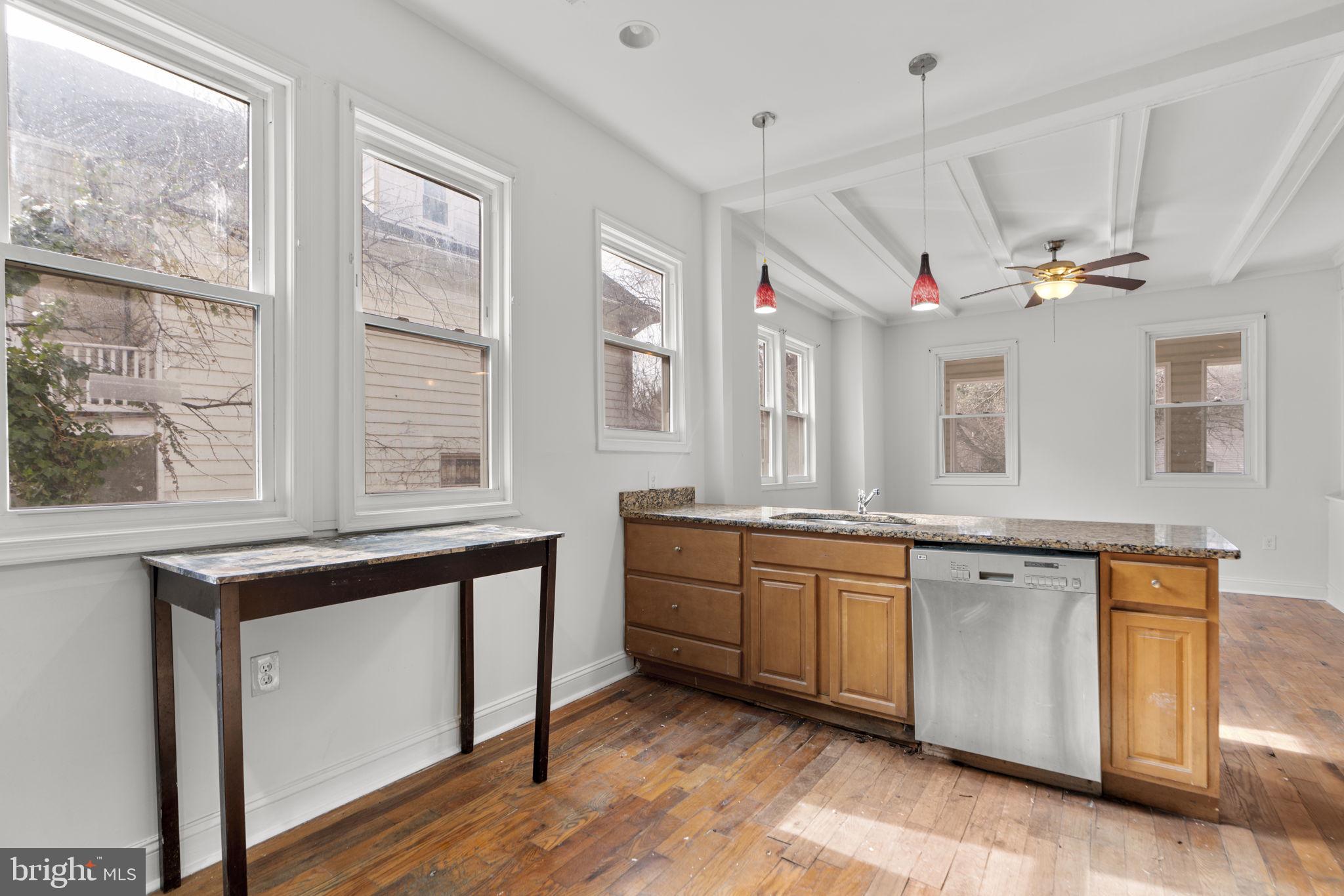 FAIRMOUNT PARK - Residential