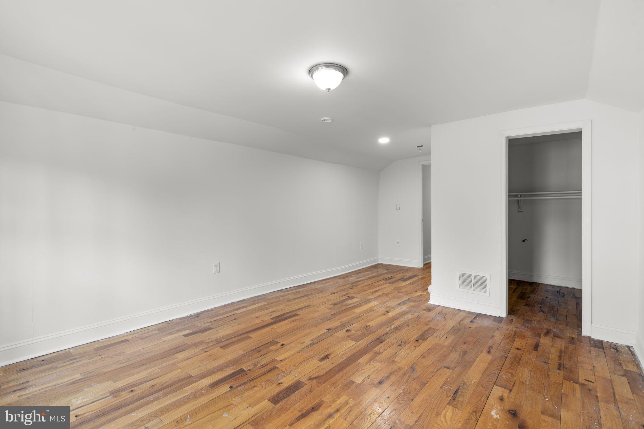 FAIRMOUNT PARK - Residential