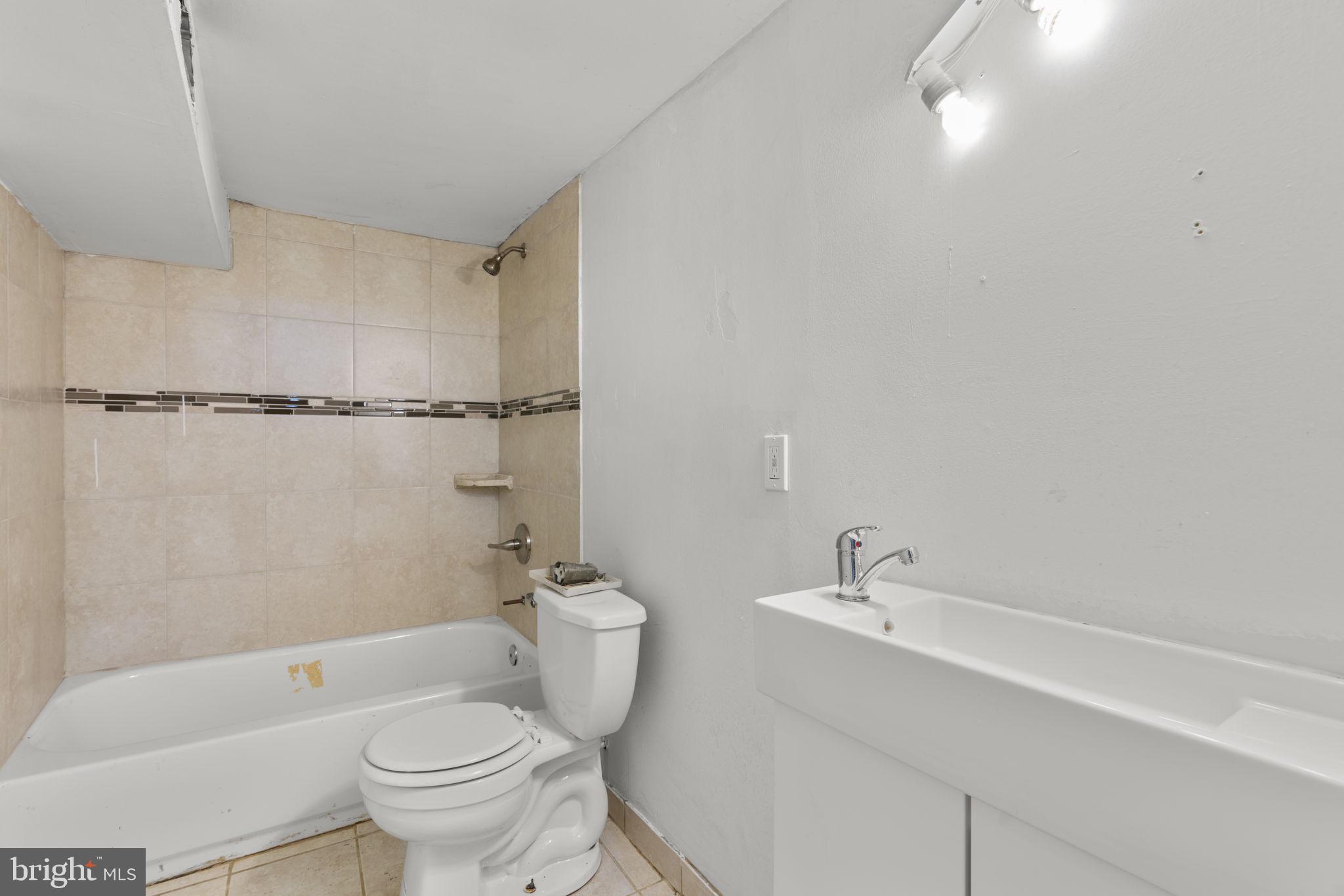 FAIRMOUNT PARK - Residential