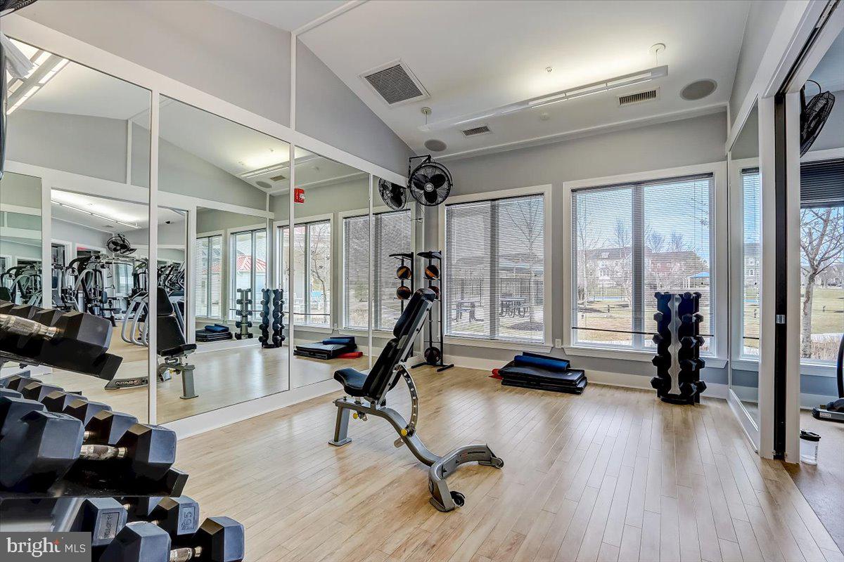 CREEKSIDE VILLAGE AT TANYARD SPRINGS - Residential