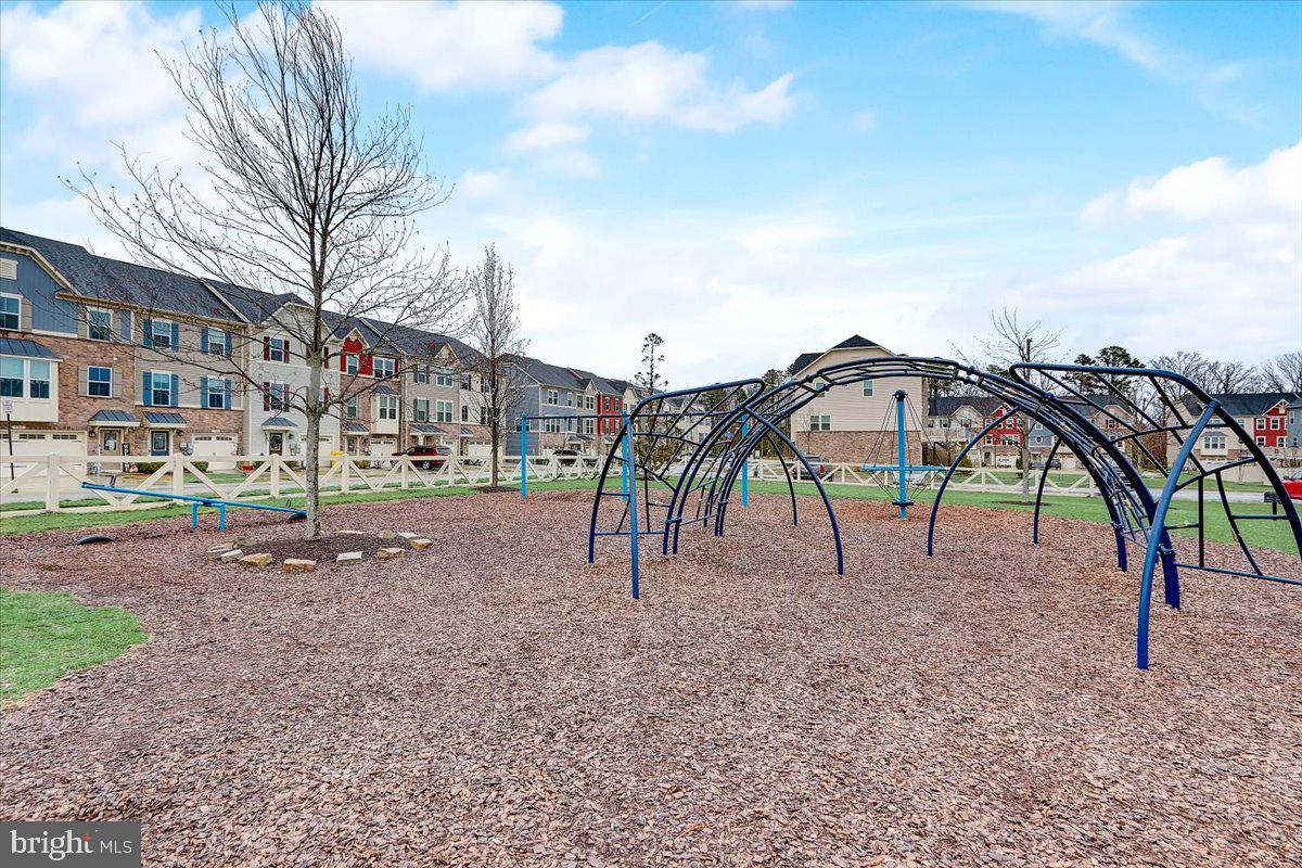 CREEKSIDE VILLAGE AT TANYARD SPRINGS - Residential