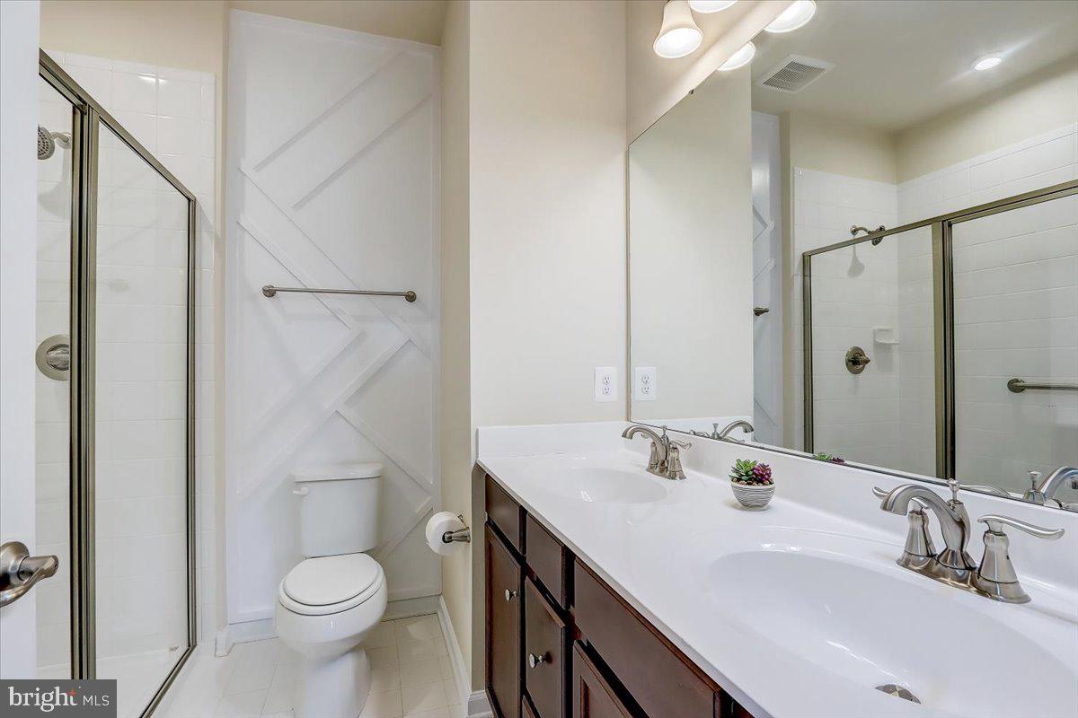 CREEKSIDE VILLAGE AT TANYARD SPRINGS - Residential