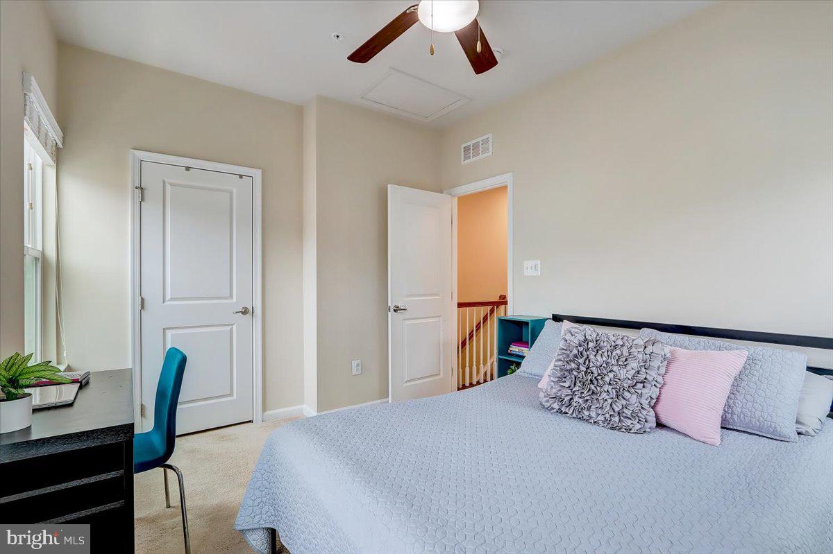 CREEKSIDE VILLAGE AT TANYARD SPRINGS - Residential