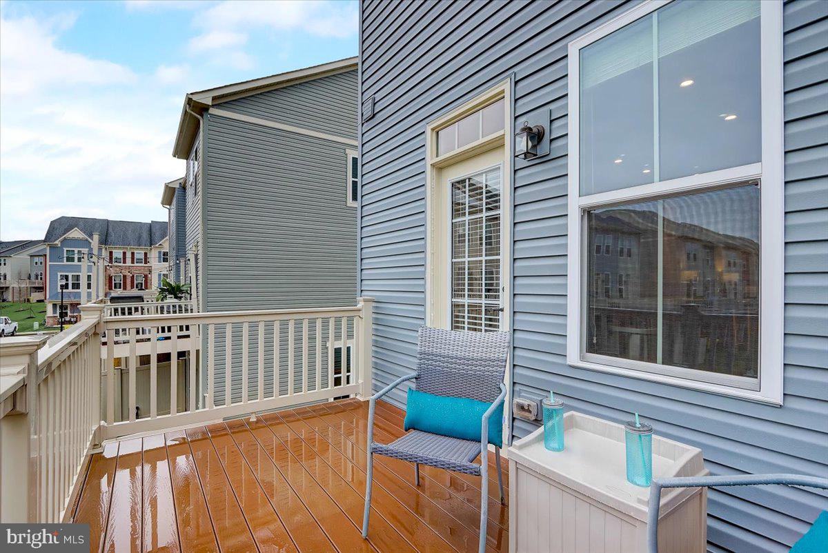 CREEKSIDE VILLAGE AT TANYARD SPRINGS - Residential