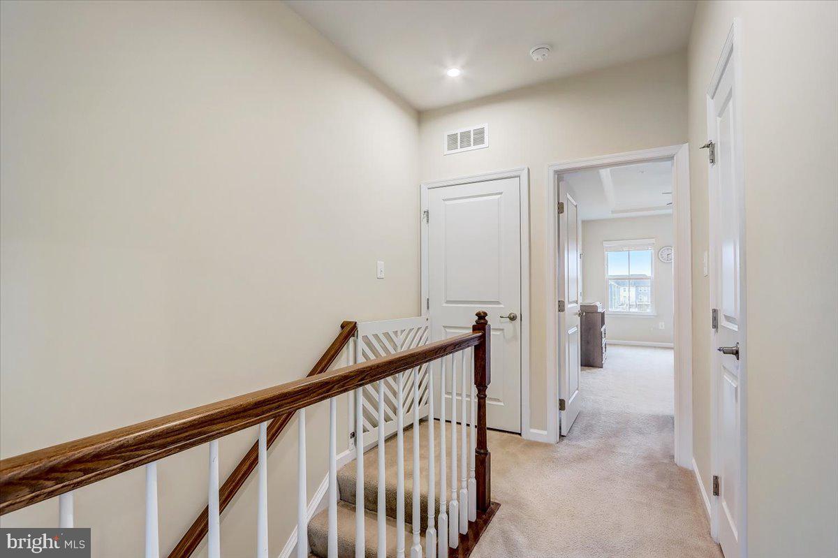 CREEKSIDE VILLAGE AT TANYARD SPRINGS - Residential