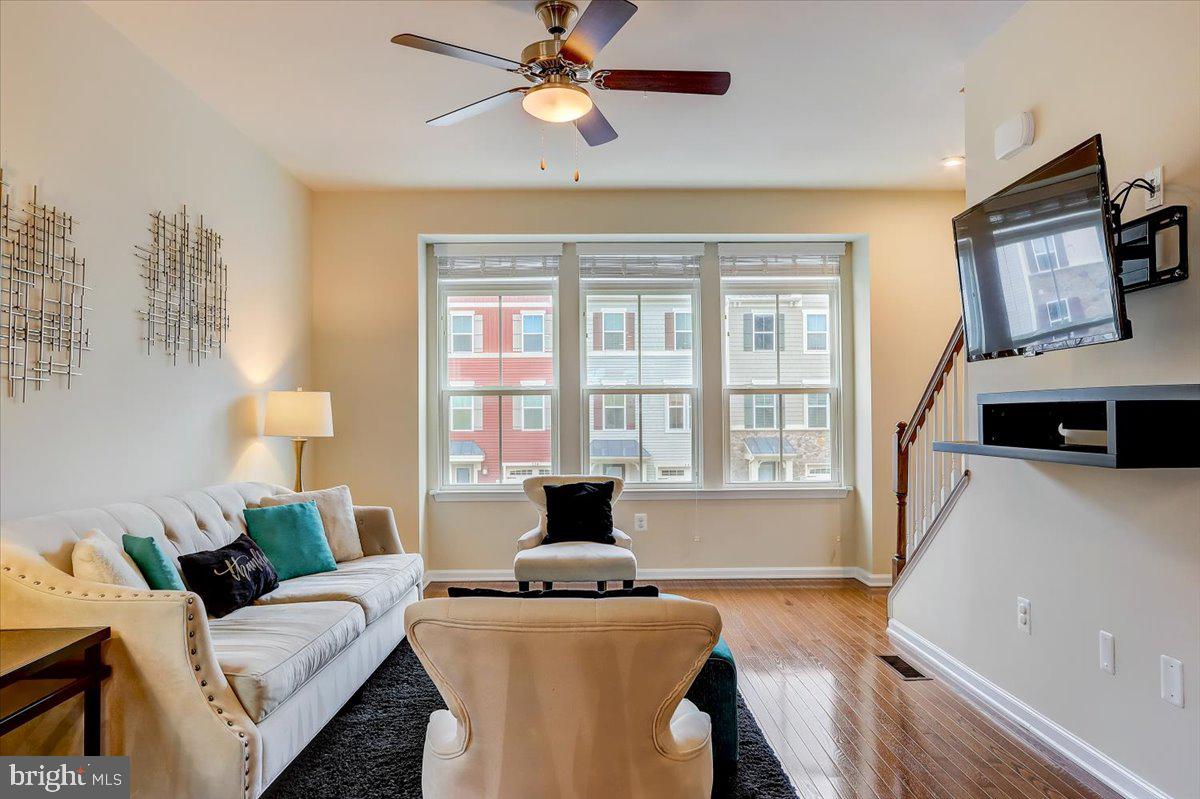 CREEKSIDE VILLAGE AT TANYARD SPRINGS - Residential