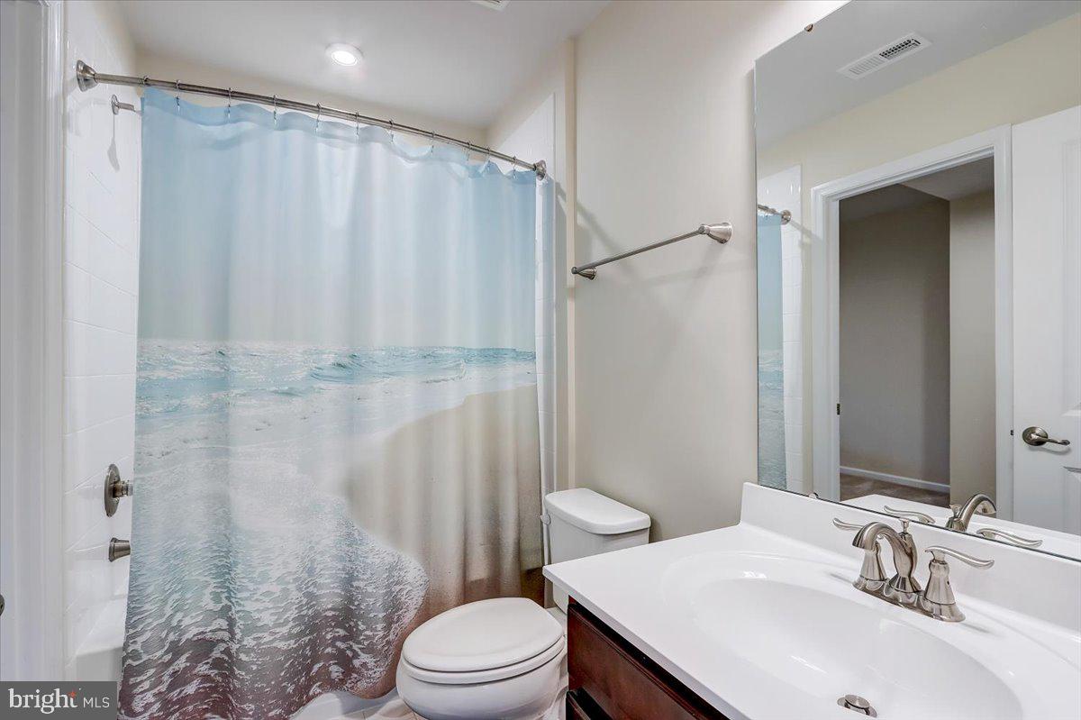 CREEKSIDE VILLAGE AT TANYARD SPRINGS - Residential