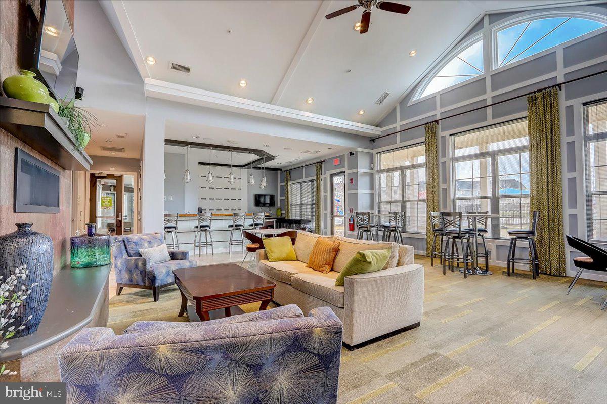 CREEKSIDE VILLAGE AT TANYARD SPRINGS - Residential