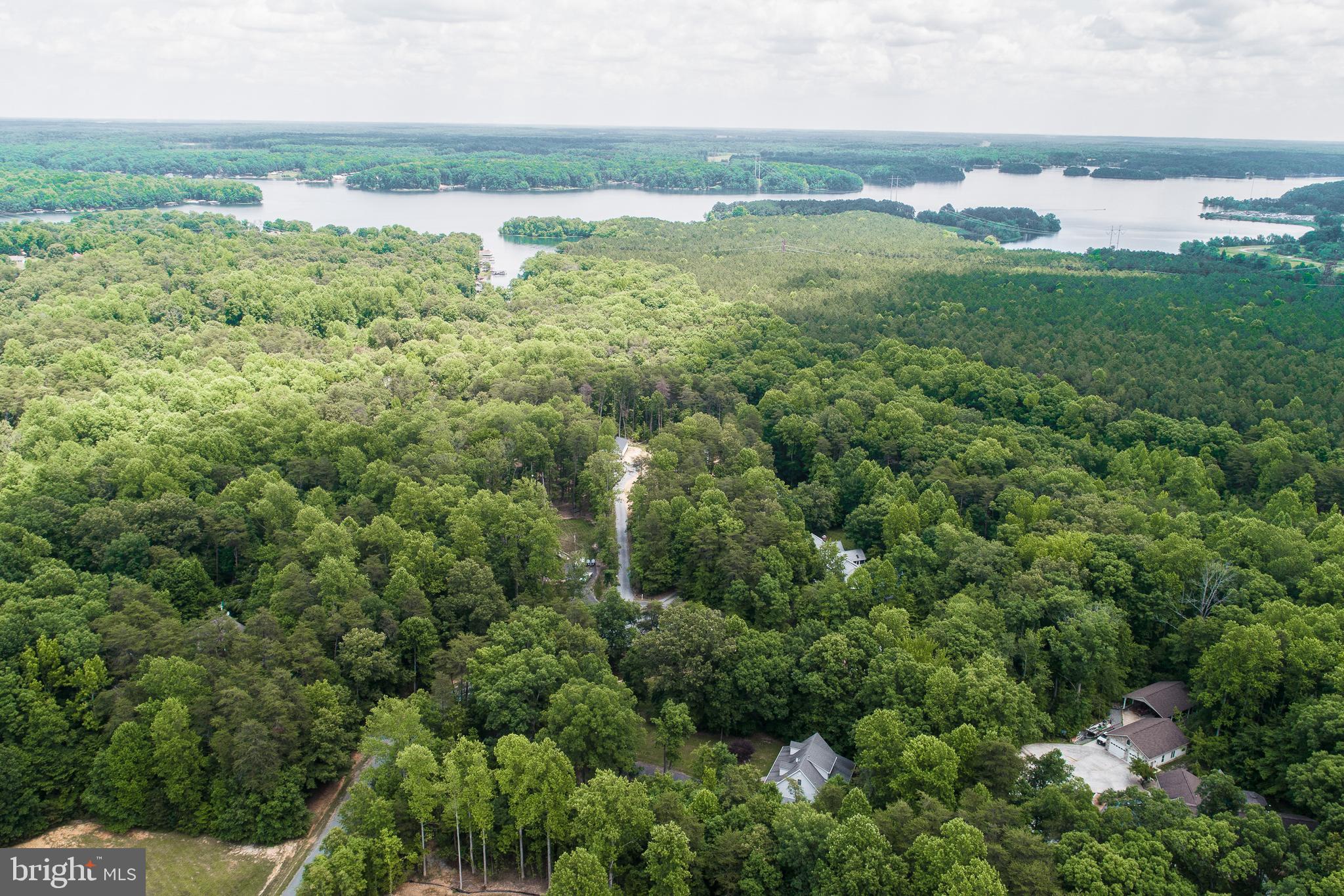 TALL PINES - Residential