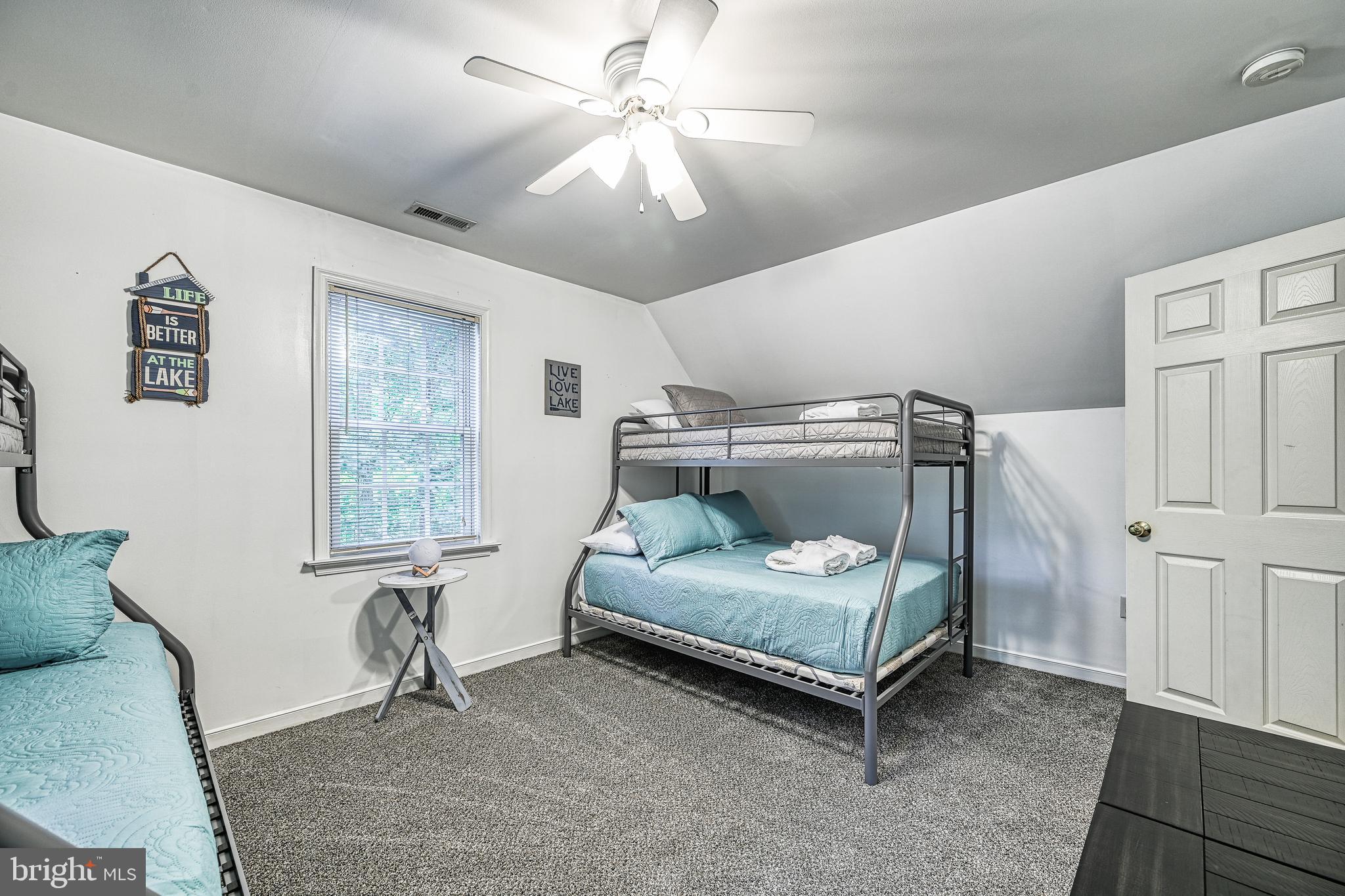 TALL PINES - Residential