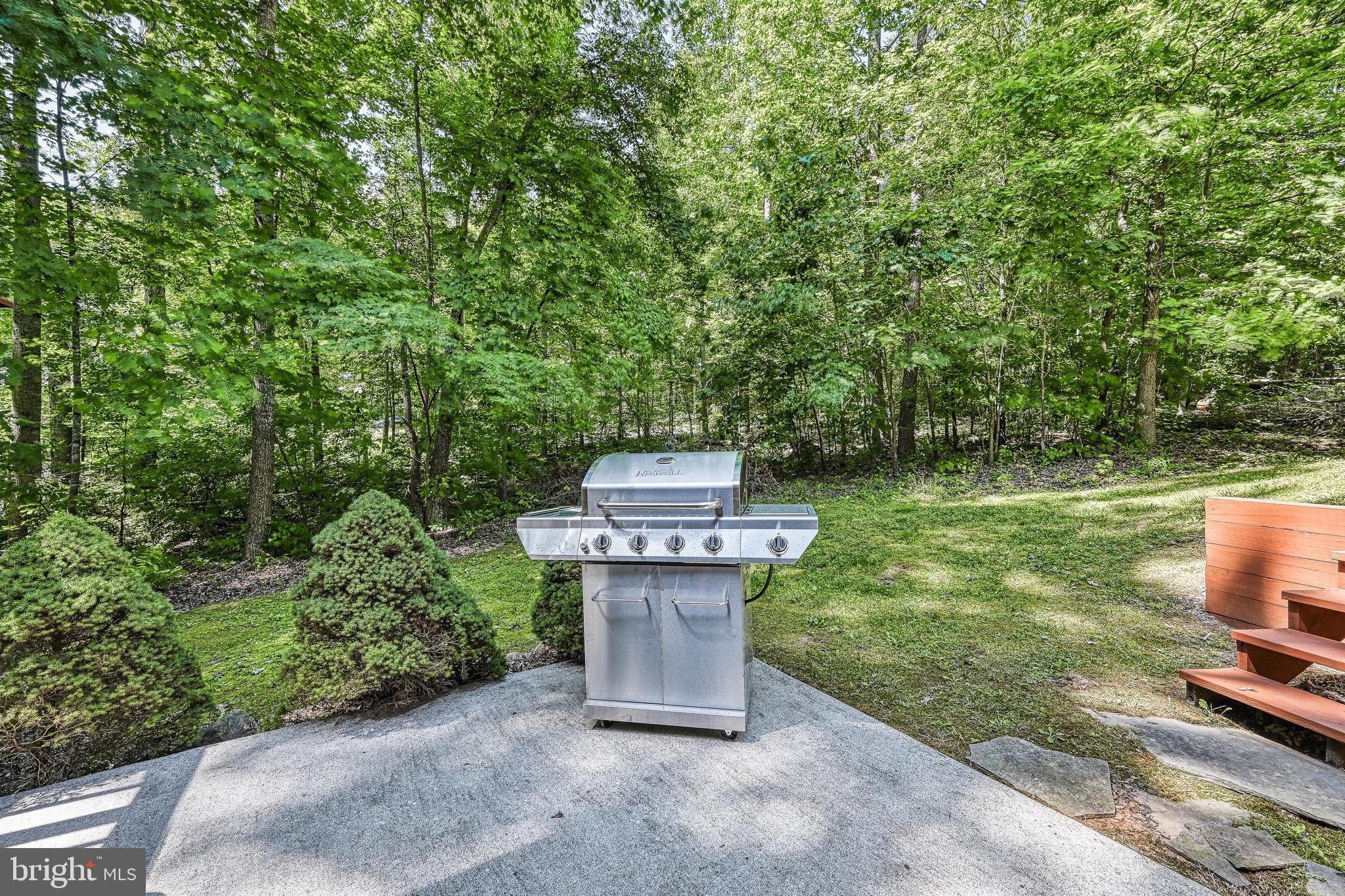 TALL PINES - Residential