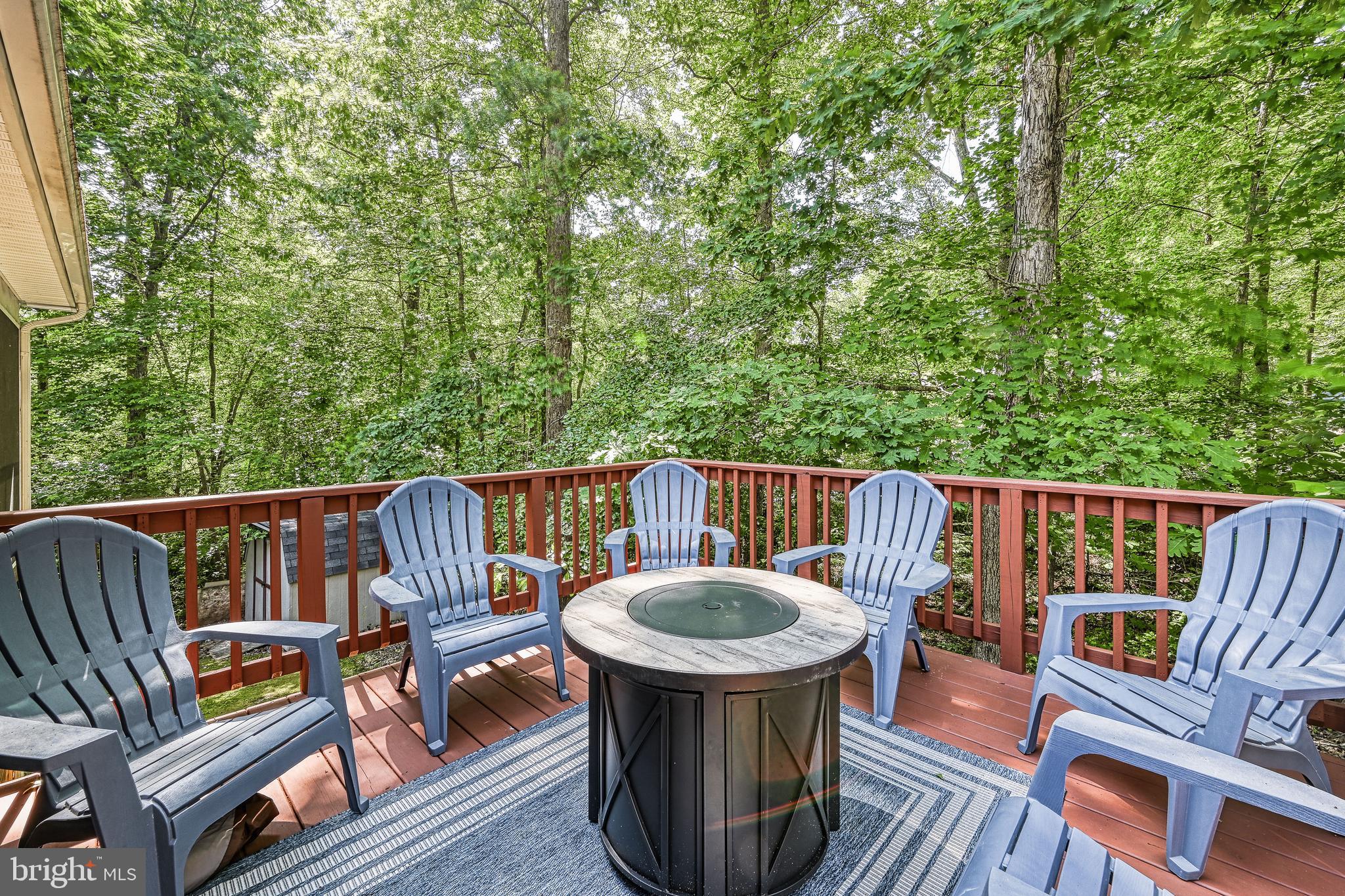 TALL PINES - Residential