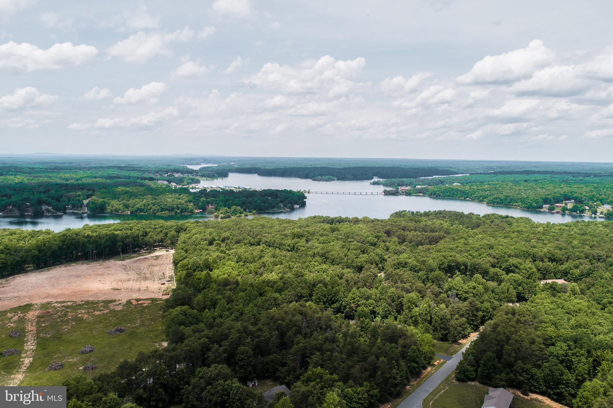 TALL PINES - Residential