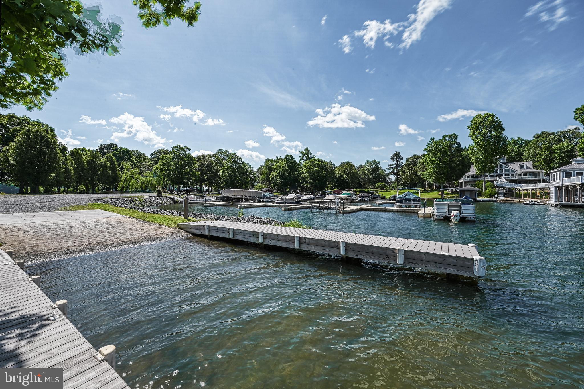 TALL PINES - Residential