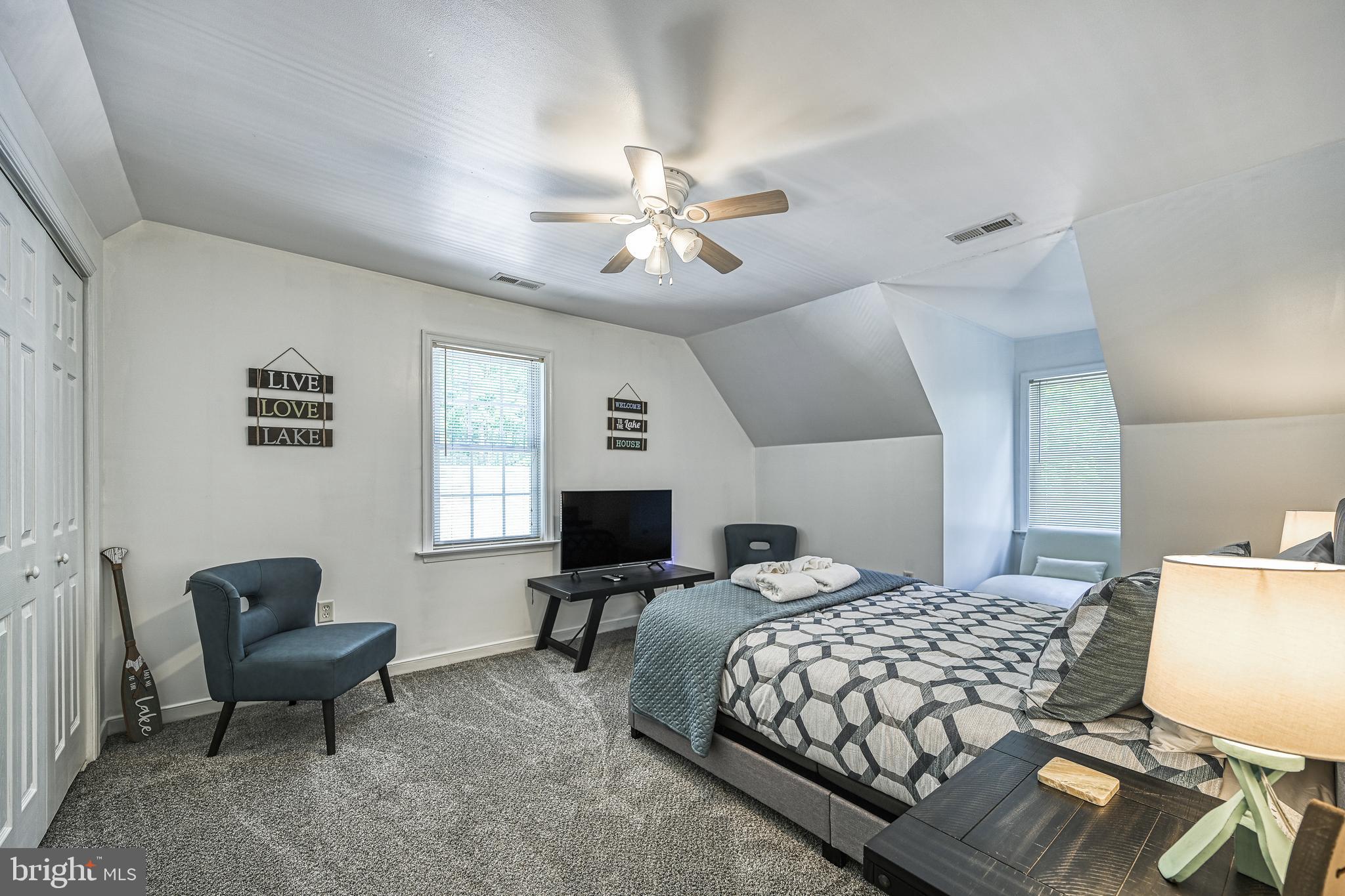 TALL PINES - Residential