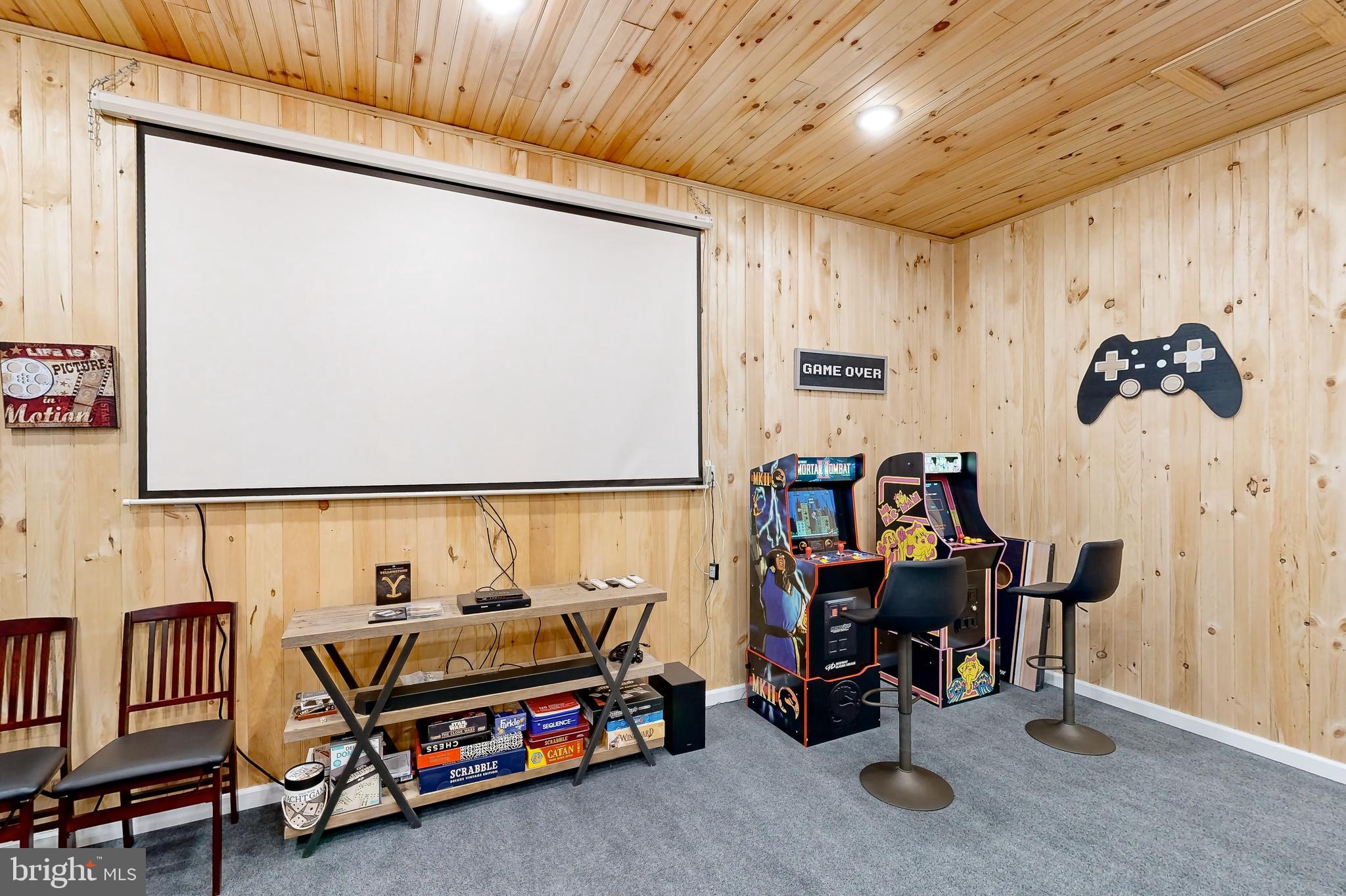 TALL PINES - Residential