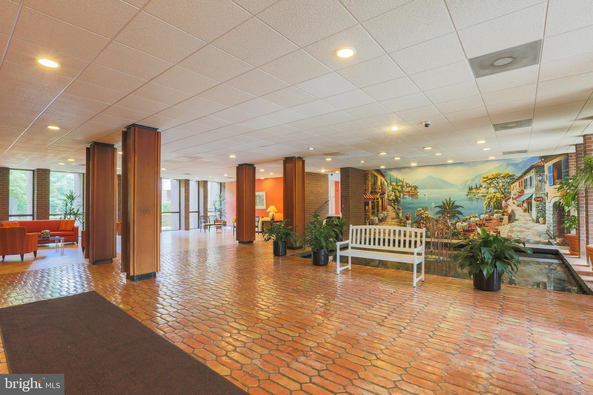 SUBURBAN OAKS - Residential