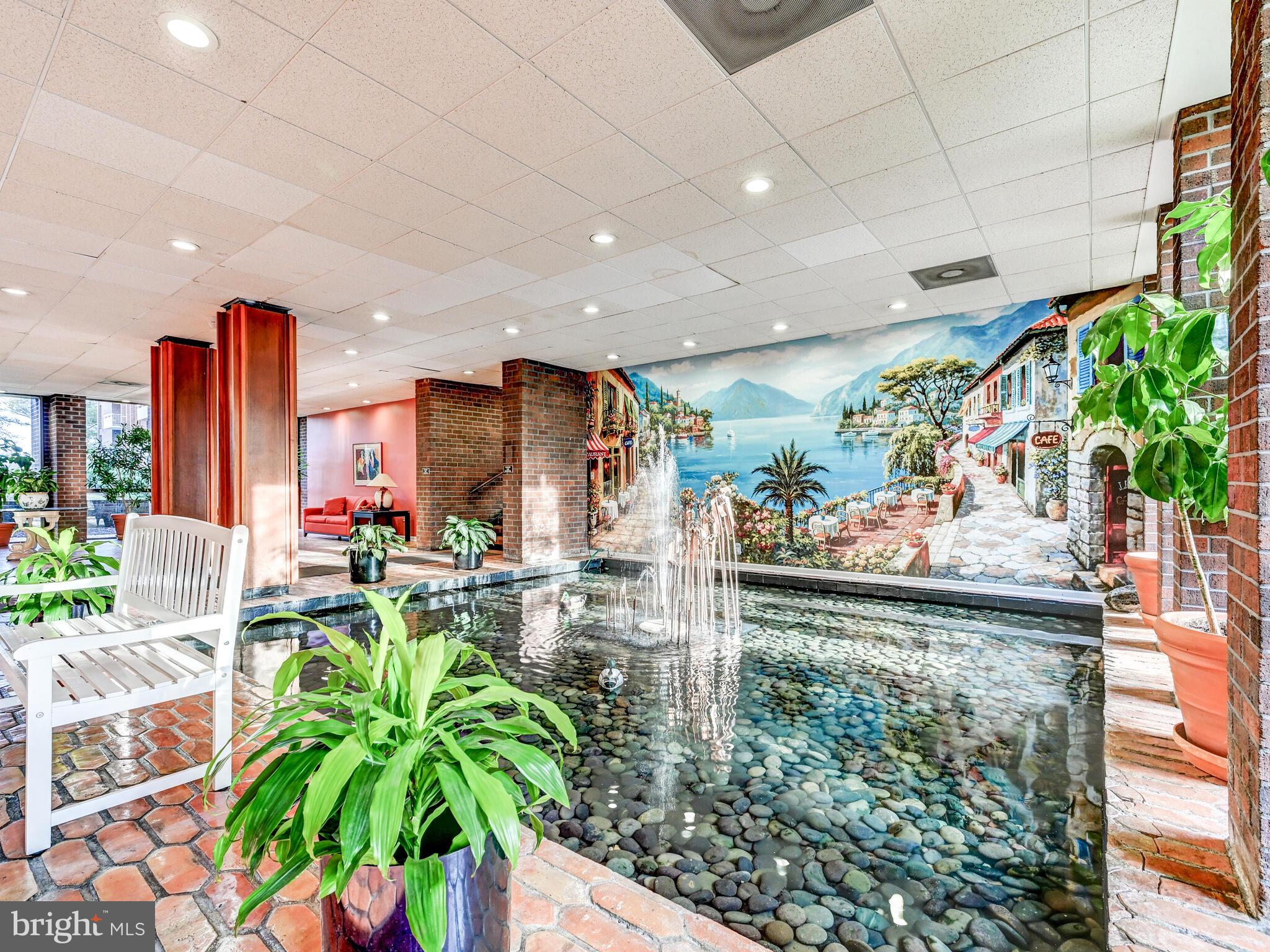 SUBURBAN OAKS - Residential