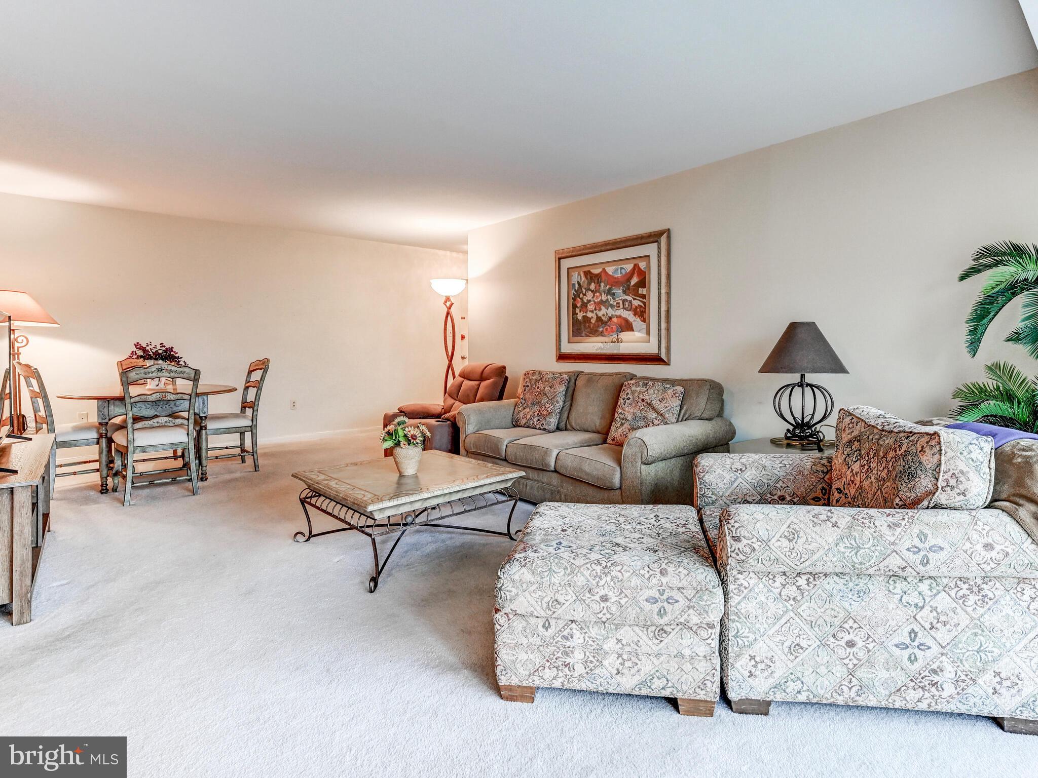 SUBURBAN OAKS - Residential