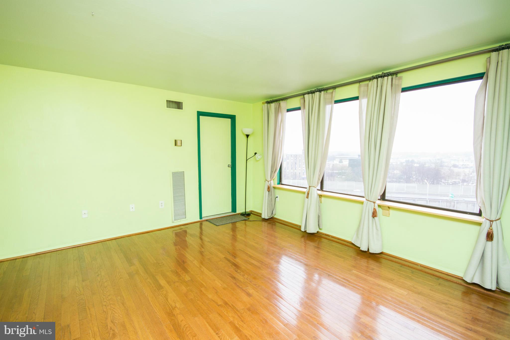 SENTINEL OF LANDMARK - Residential