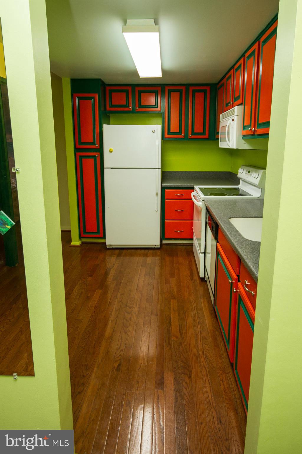 SENTINEL OF LANDMARK - Residential