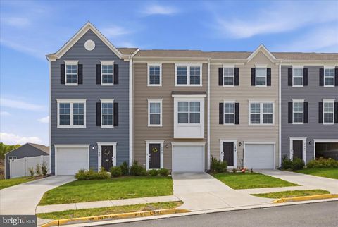 Photo of 107 Tye Ct, WINCHESTER, VA 22602 (MLS # VAFV2041214)