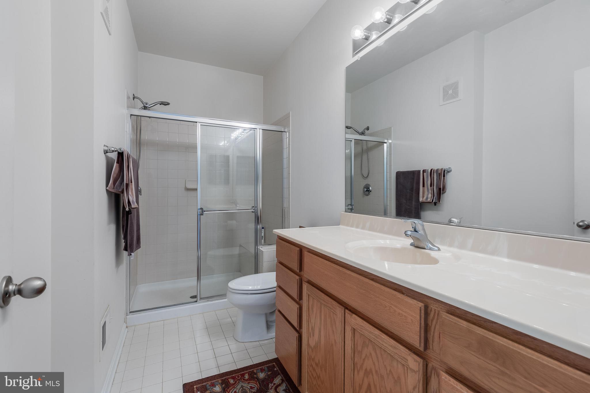 LEE SQUARE - Residential