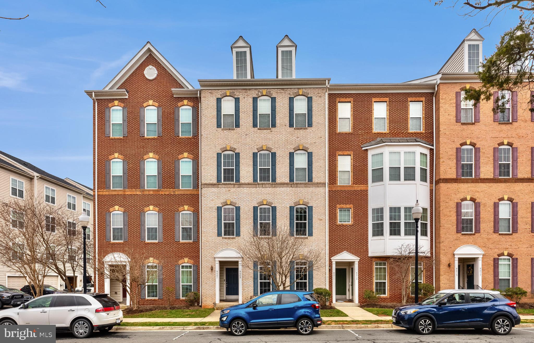 LEE SQUARE - Residential