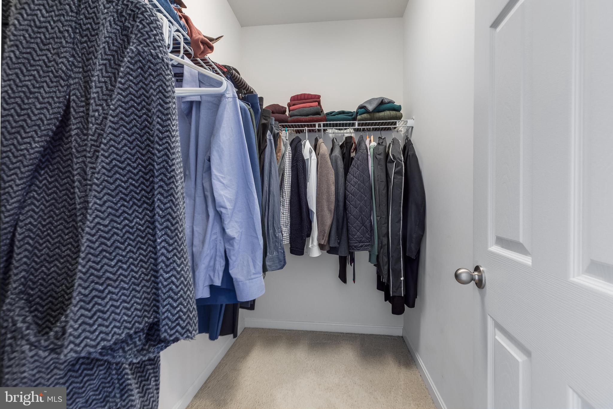 LEE SQUARE - Residential