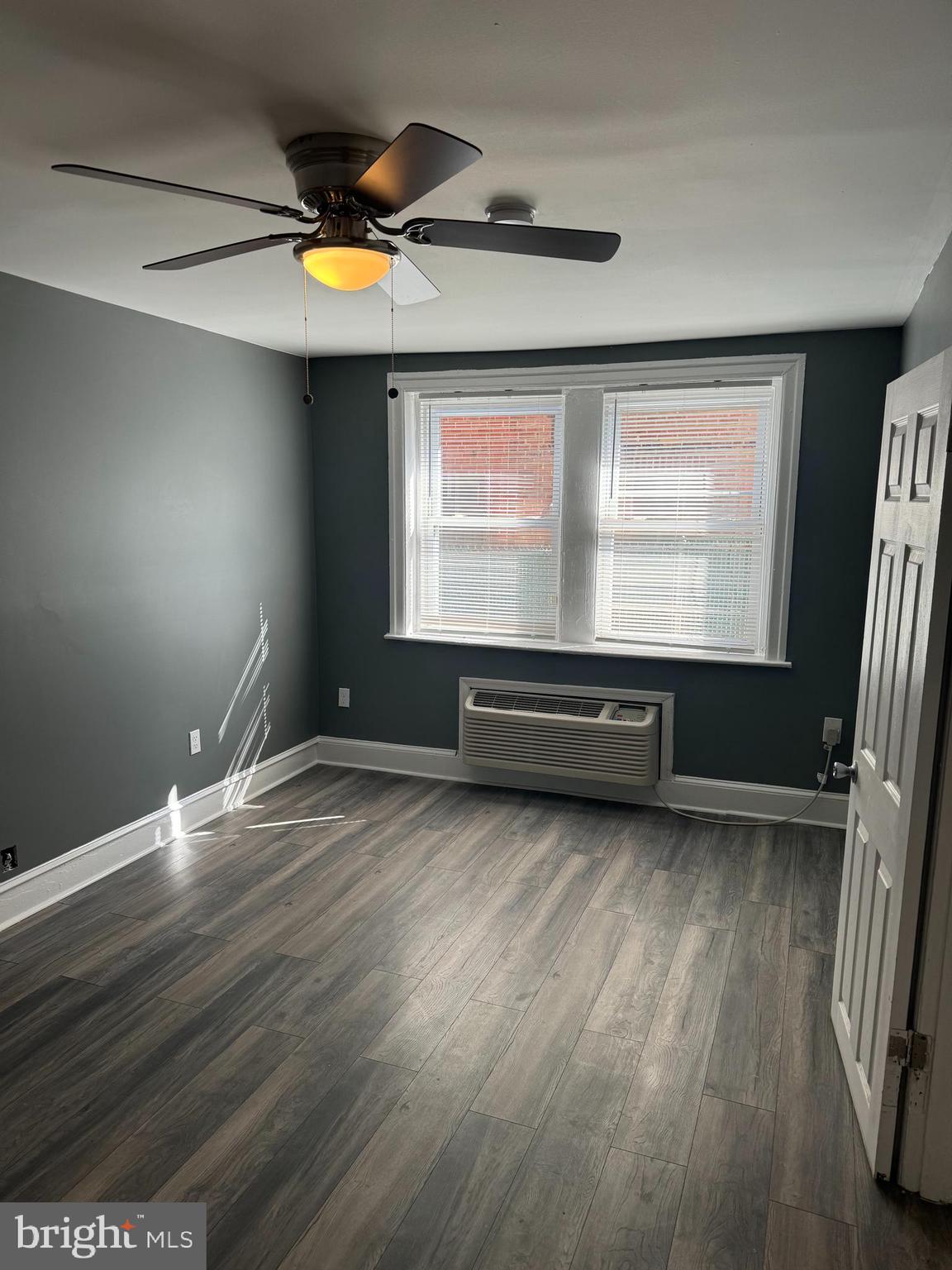 COBBS CREEK - Commercial Sale