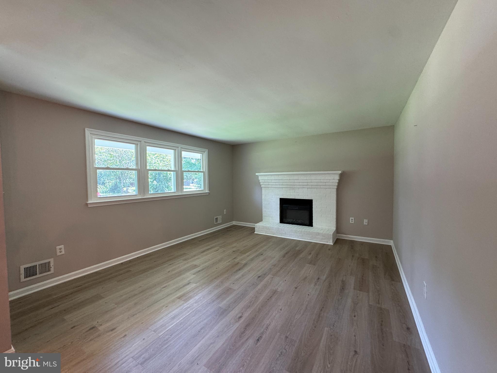 GOLDEN BEACH - Residential Lease