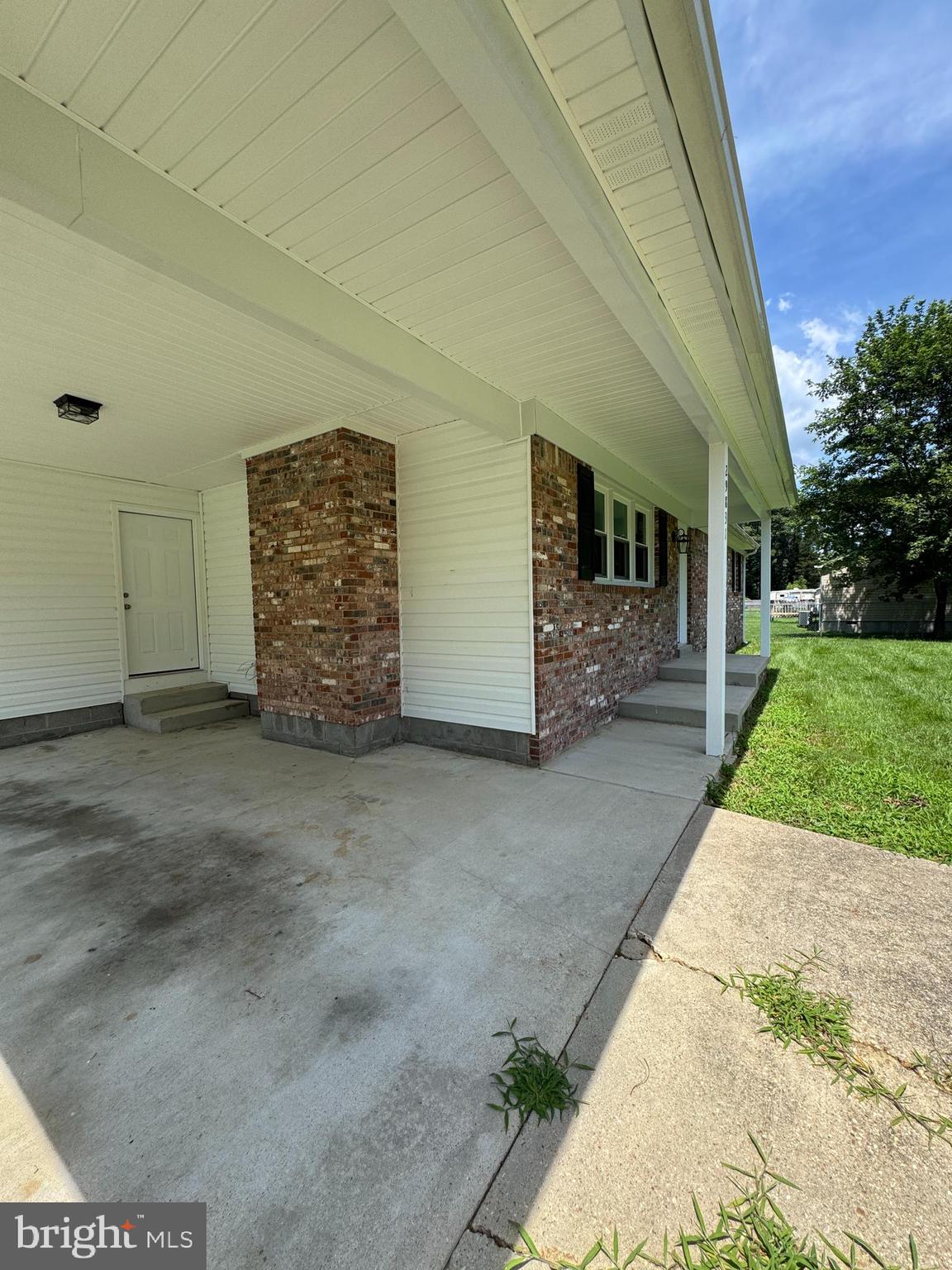 GOLDEN BEACH - Residential Lease