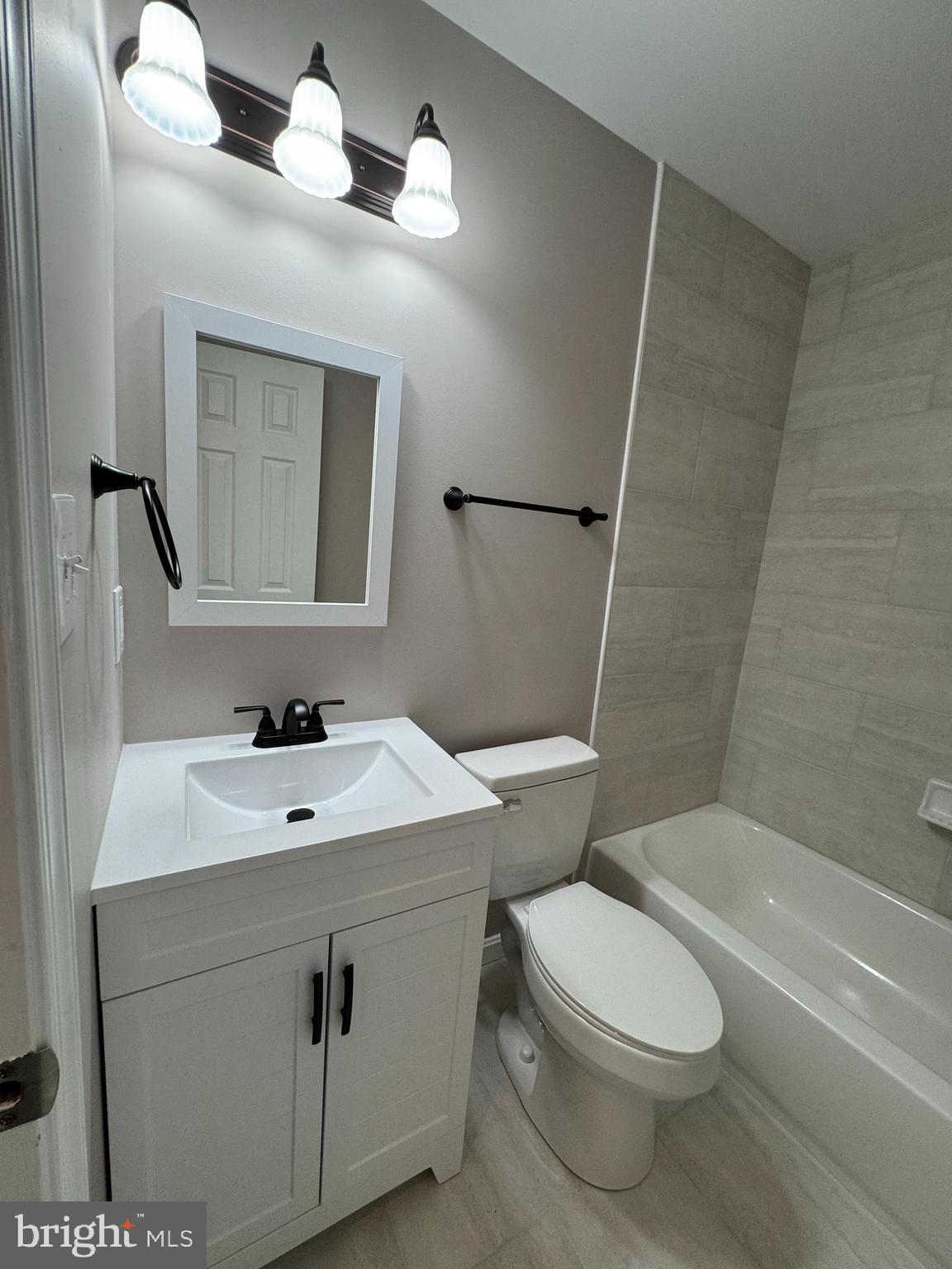 GOLDEN BEACH - Residential Lease