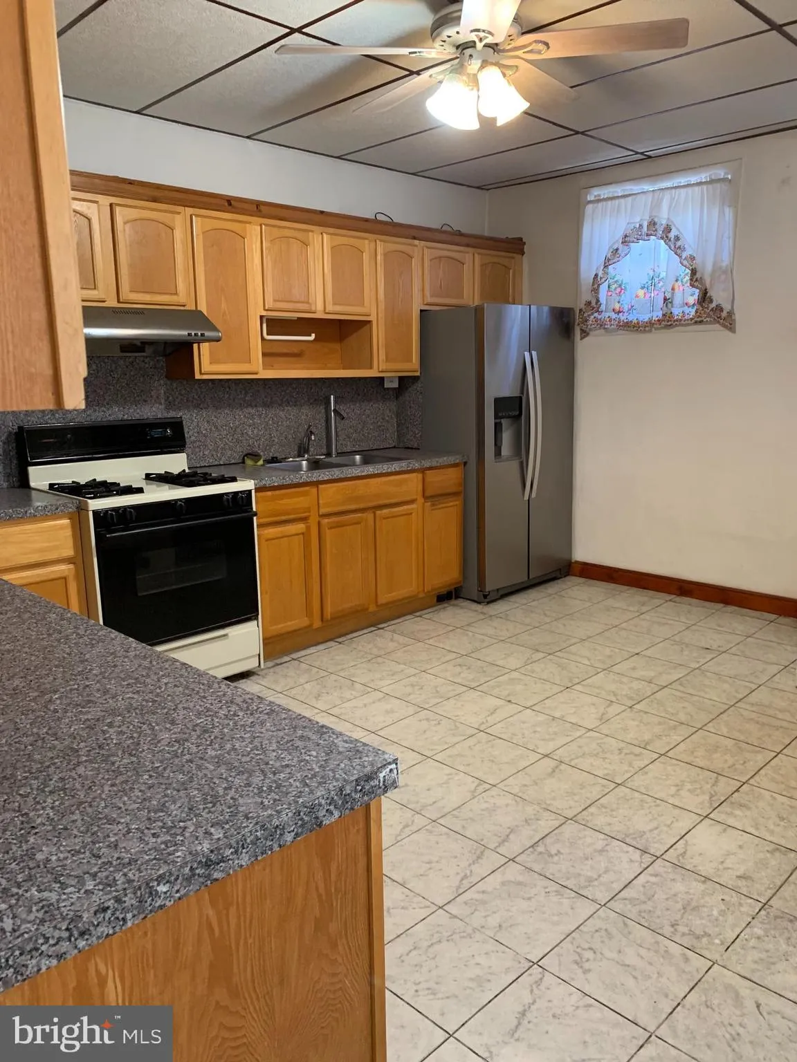 Philadelphia, Pennsylvania 19142, United States, 4 Bedrooms Bedrooms, ,2 BathroomsBathrooms,Residential,Active,146913