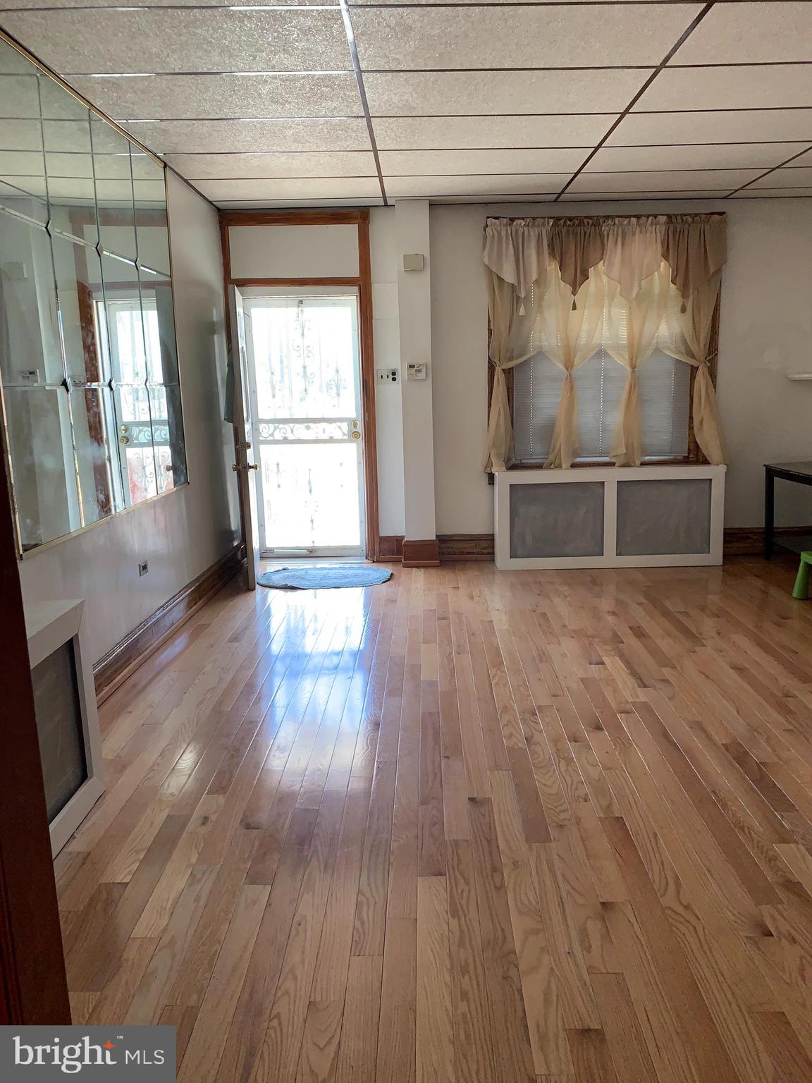 ELMWOOD PARK - Residential