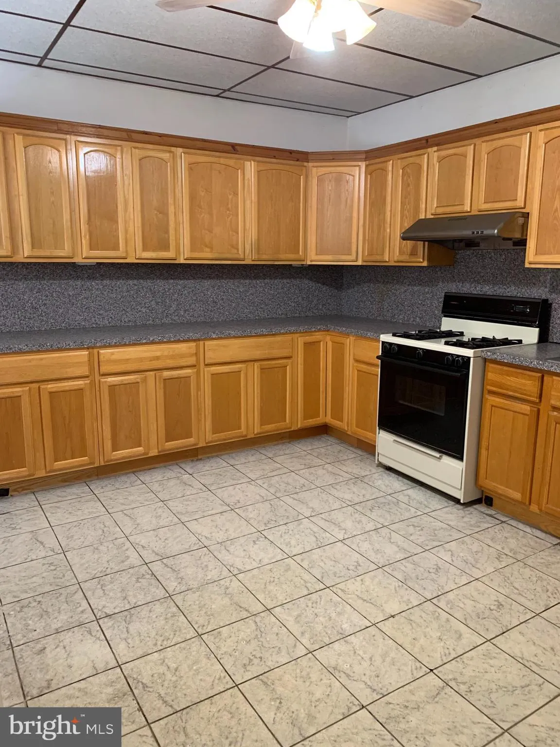 Philadelphia, Pennsylvania 19142, United States, 4 Bedrooms Bedrooms, ,2 BathroomsBathrooms,Residential,Active,146913