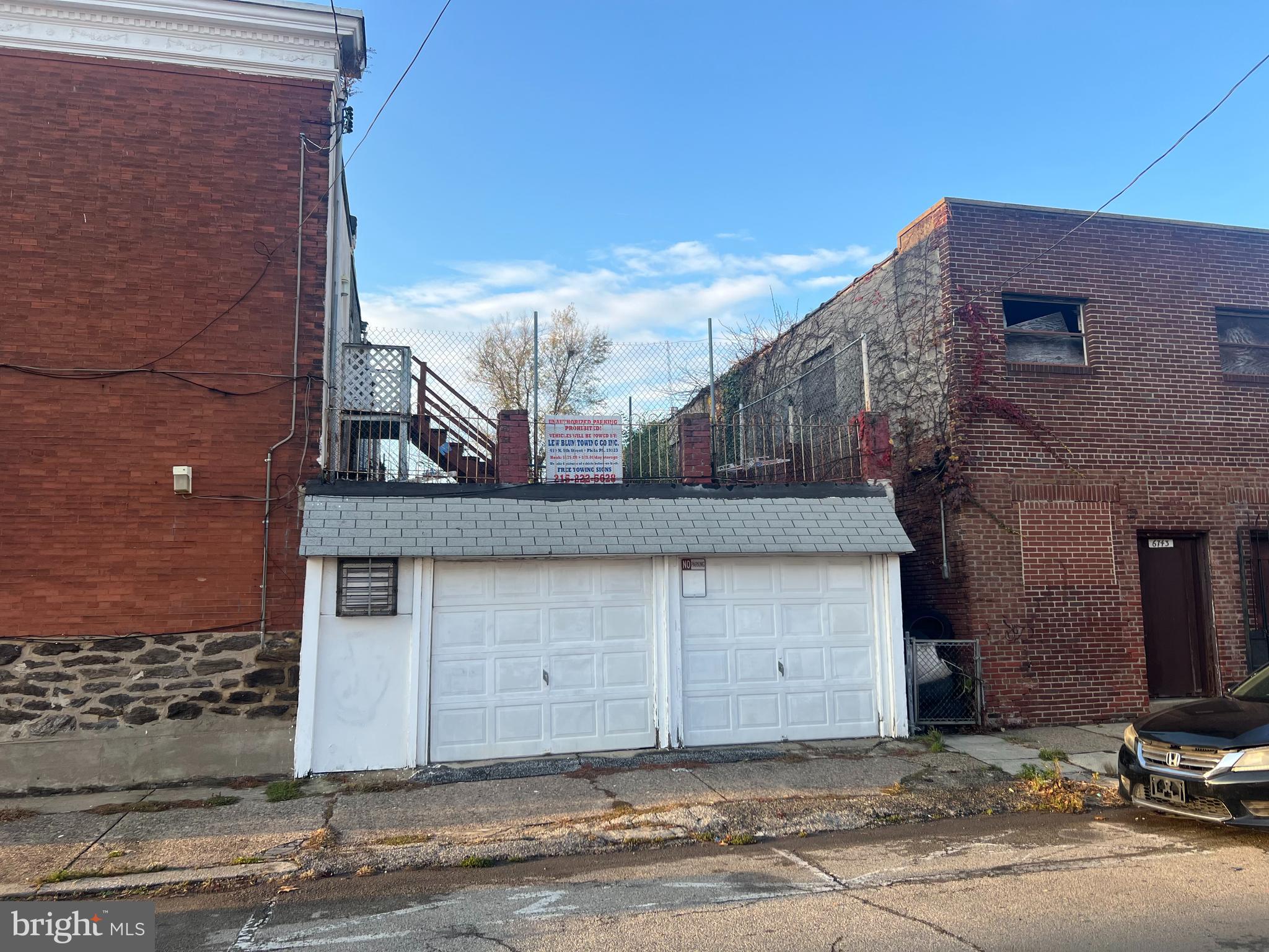 ELMWOOD PARK - Residential