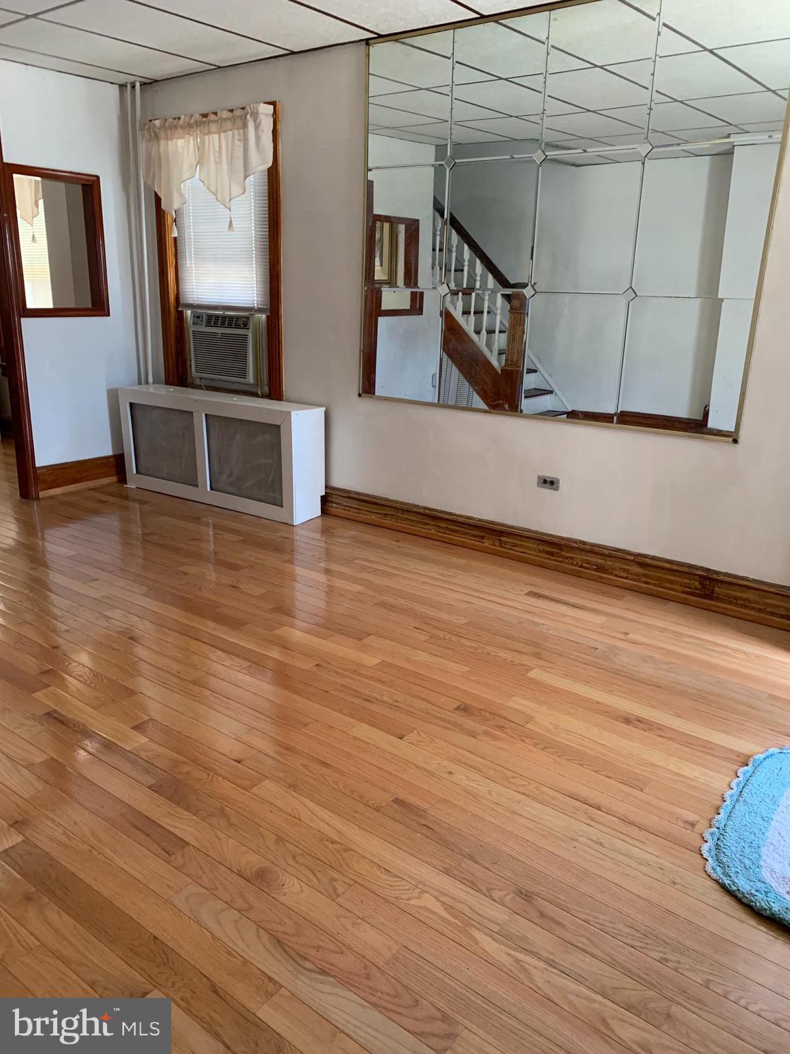 ELMWOOD PARK - Residential