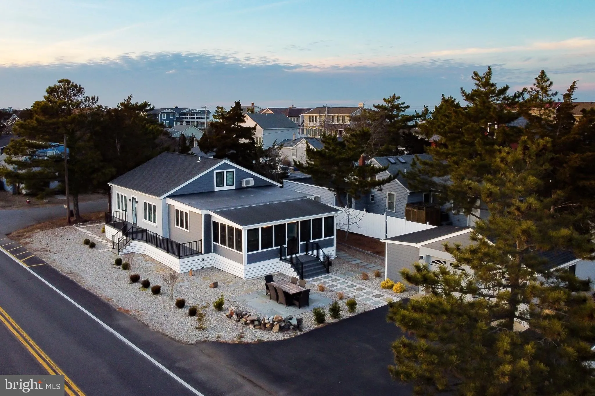 Lewes, Delaware 19958, United States, 5 Bedrooms Bedrooms, ,4 BathroomsBathrooms,Residential,Pending,4948