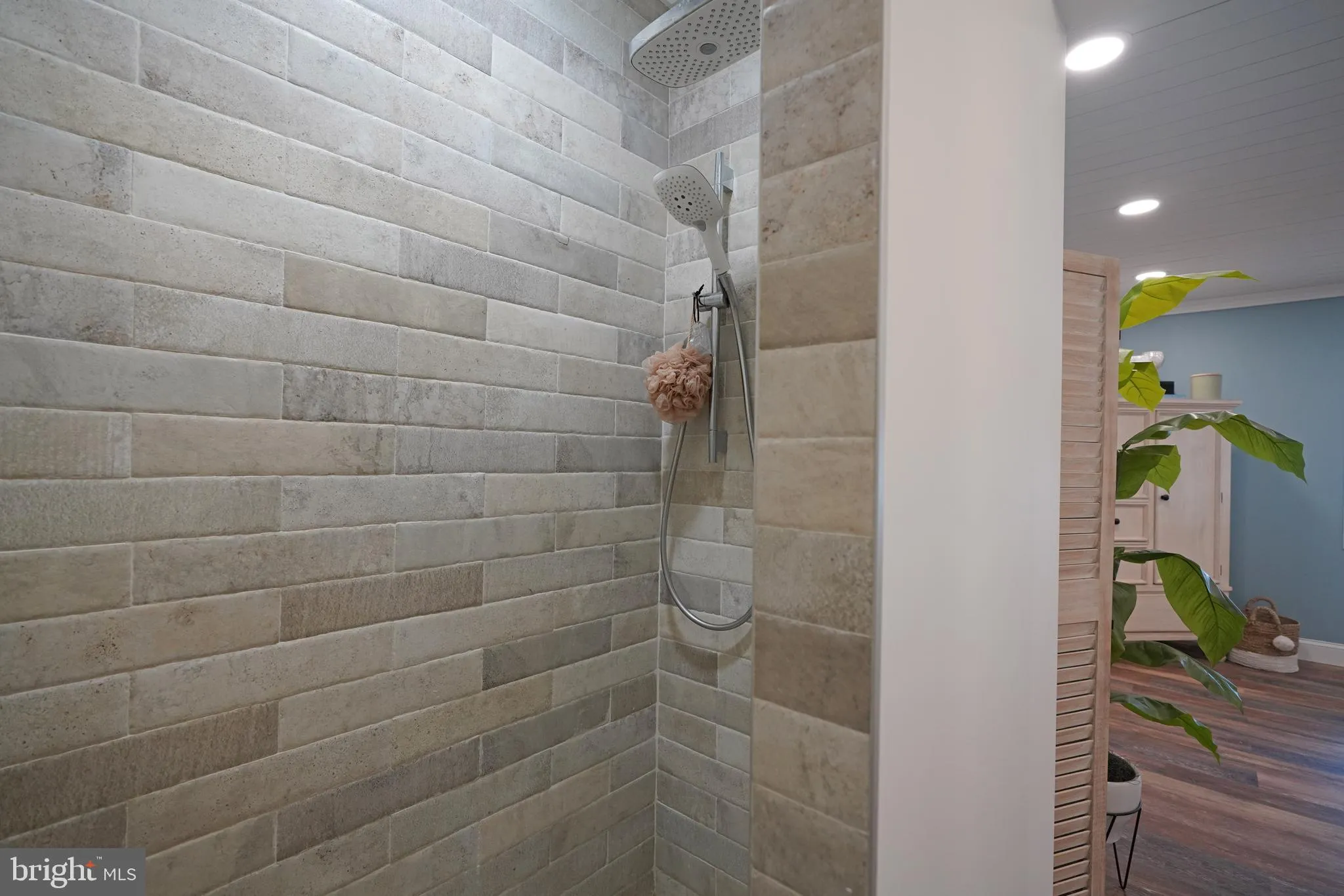 Lewes, Delaware 19958, United States, 5 Bedrooms Bedrooms, ,4 BathroomsBathrooms,Residential,Pending,4948