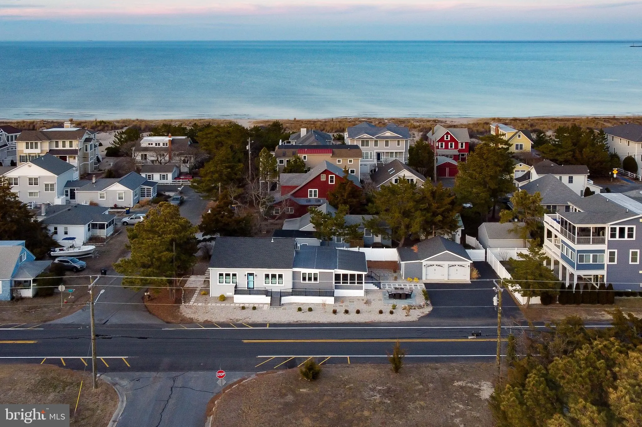 Lewes, Delaware 19958, United States, 5 Bedrooms Bedrooms, ,4 BathroomsBathrooms,Residential,Pending,4948