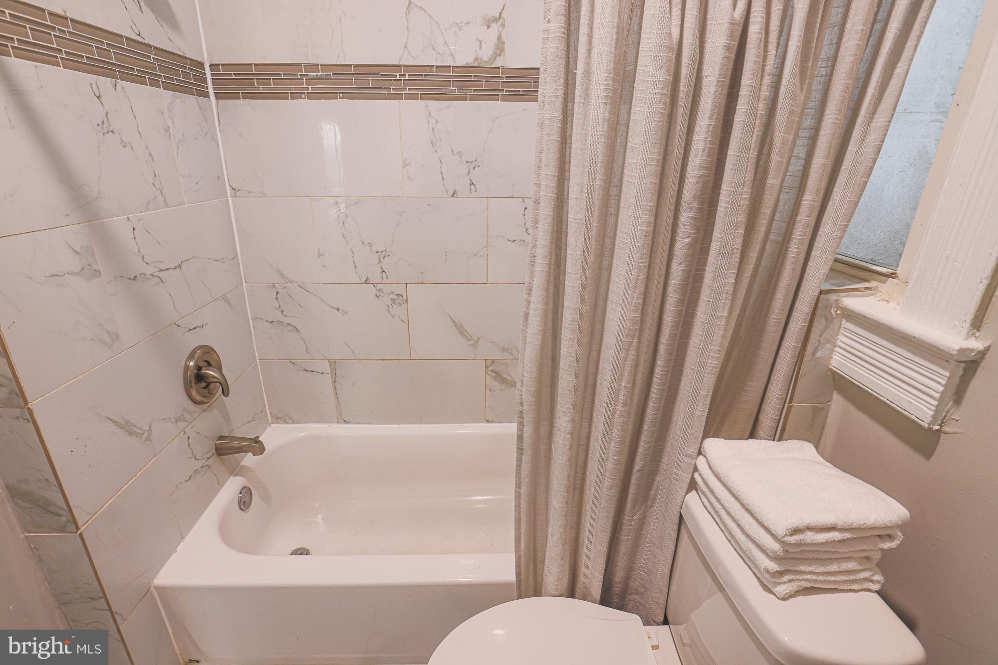 MONTEBELLO - Residential