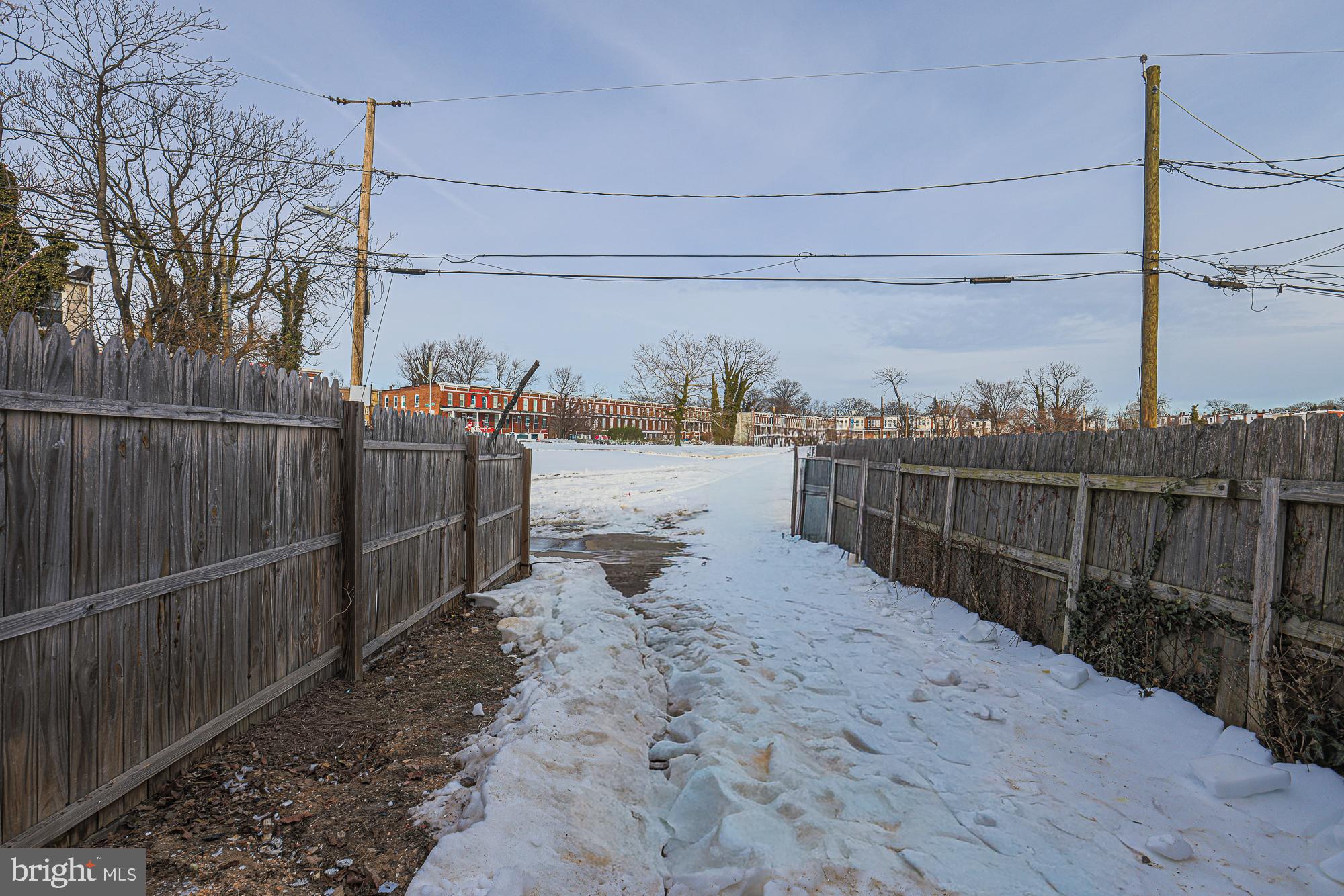 MONTEBELLO - Residential