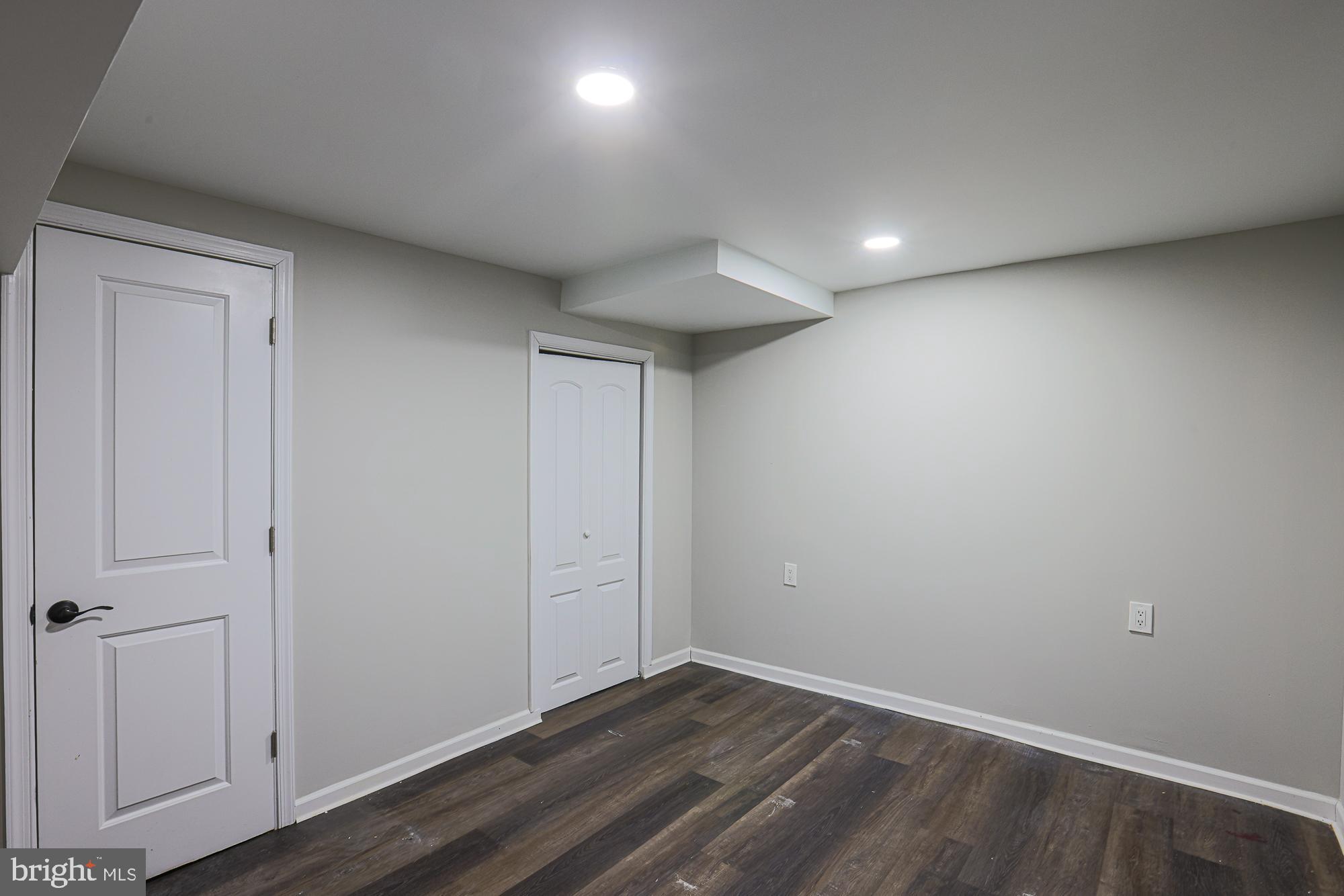 MONTEBELLO - Residential