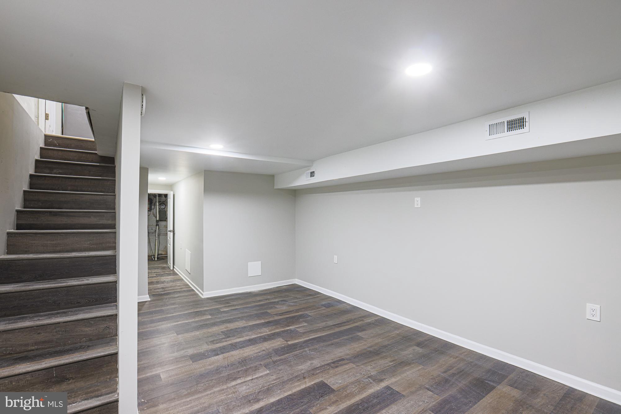 MONTEBELLO - Residential