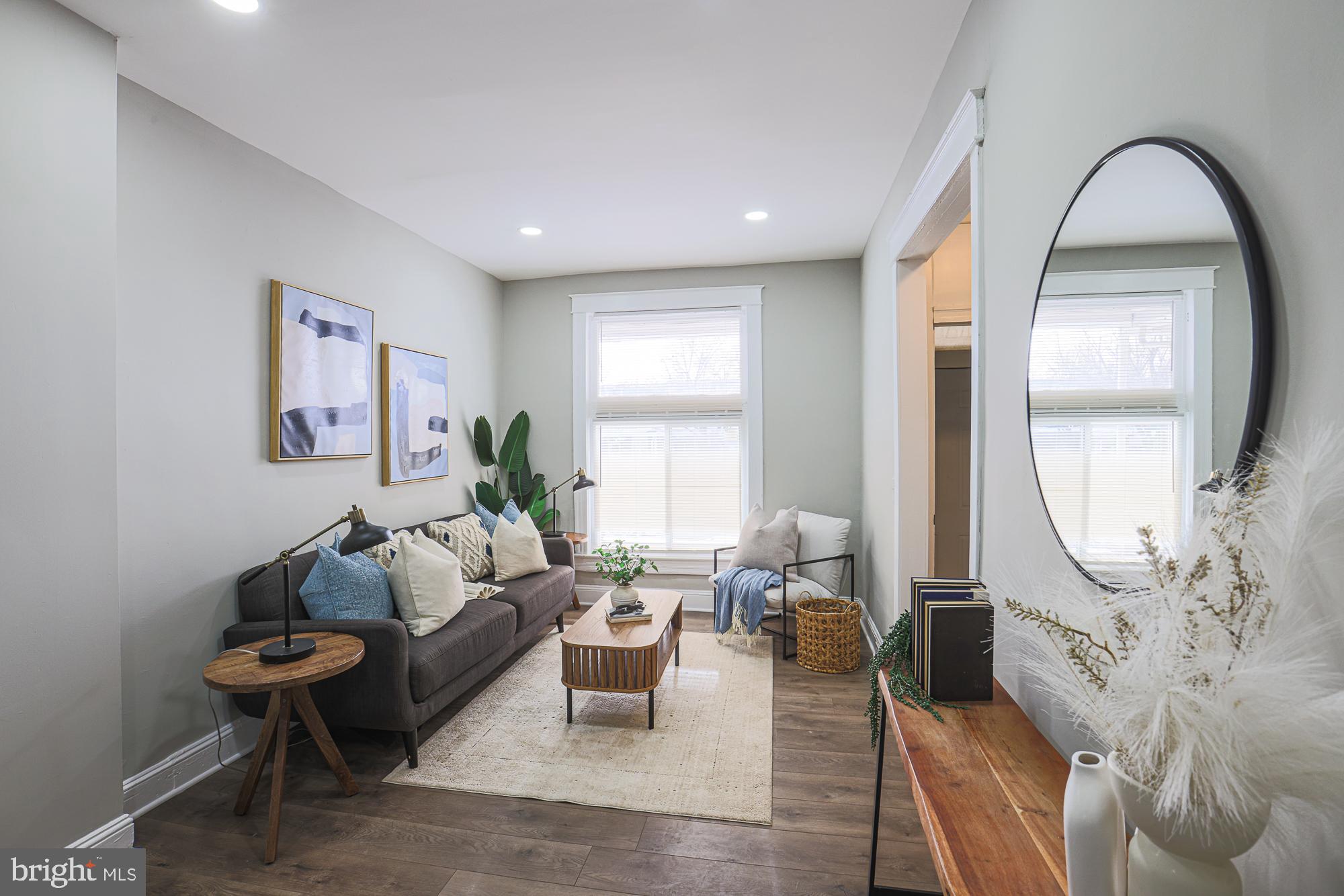 MONTEBELLO - Residential